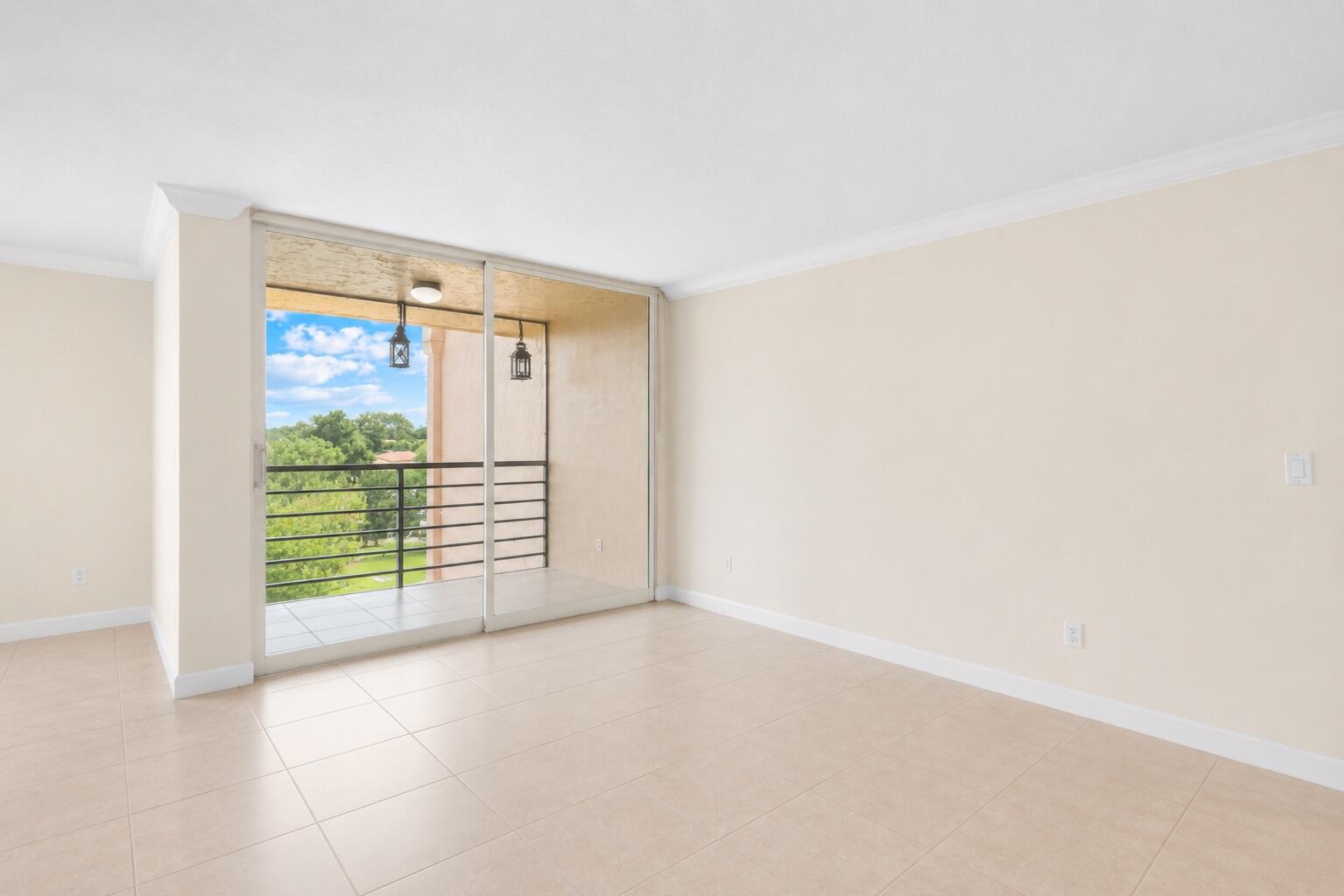 Live Oak Condominium - Residential