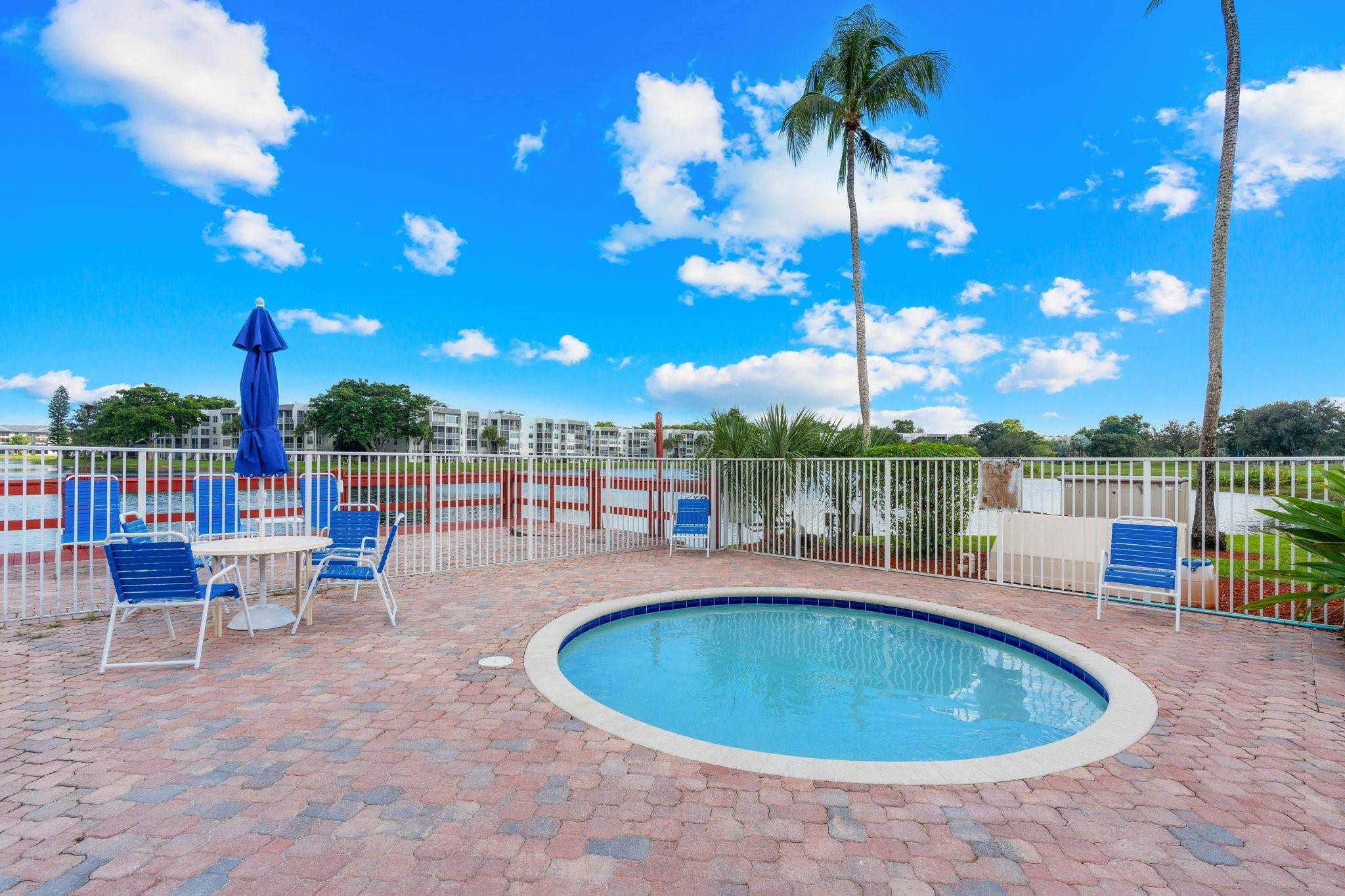 Live Oak Condominium - Residential