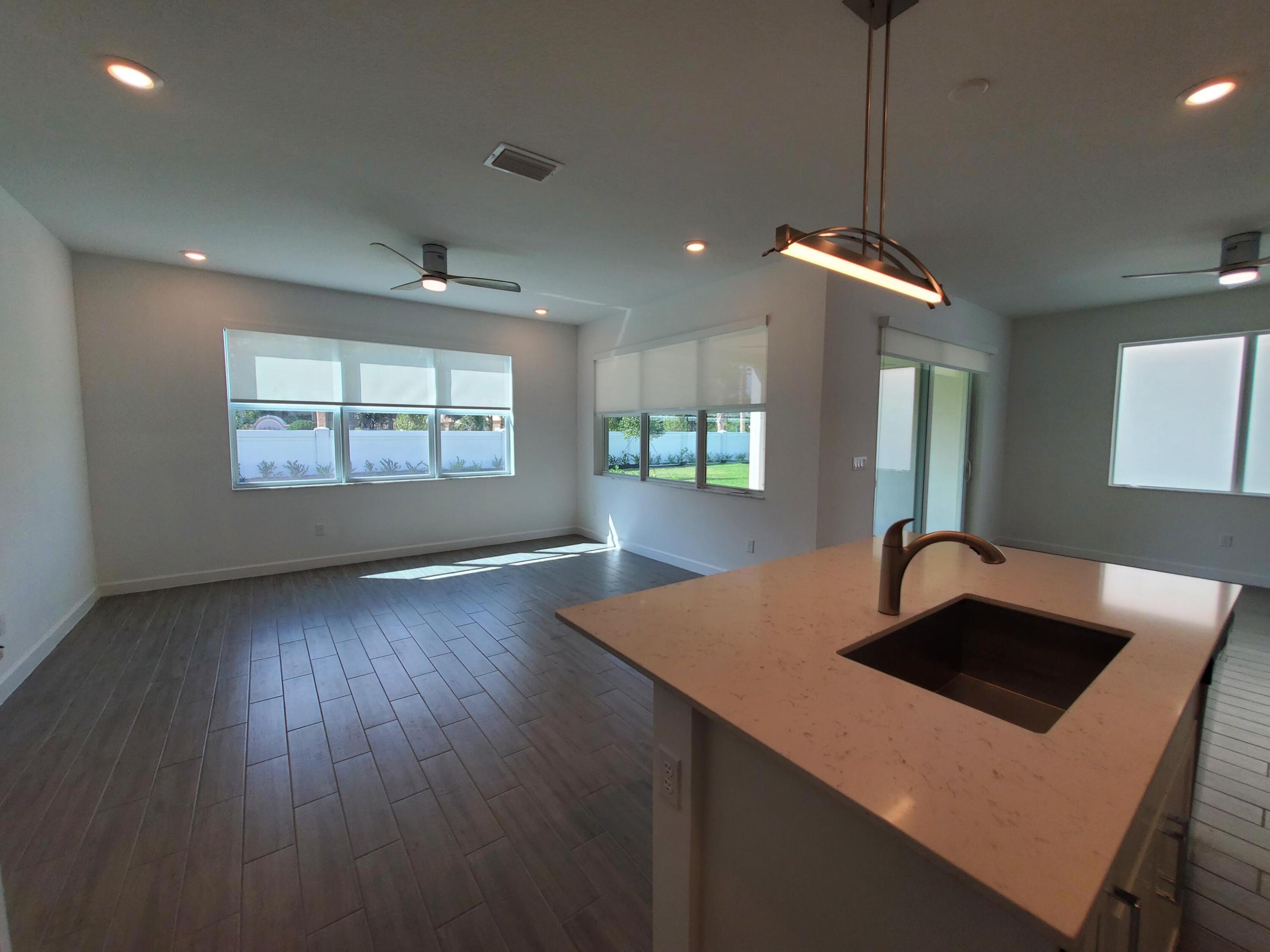 BANYAN COURT - Residential Lease