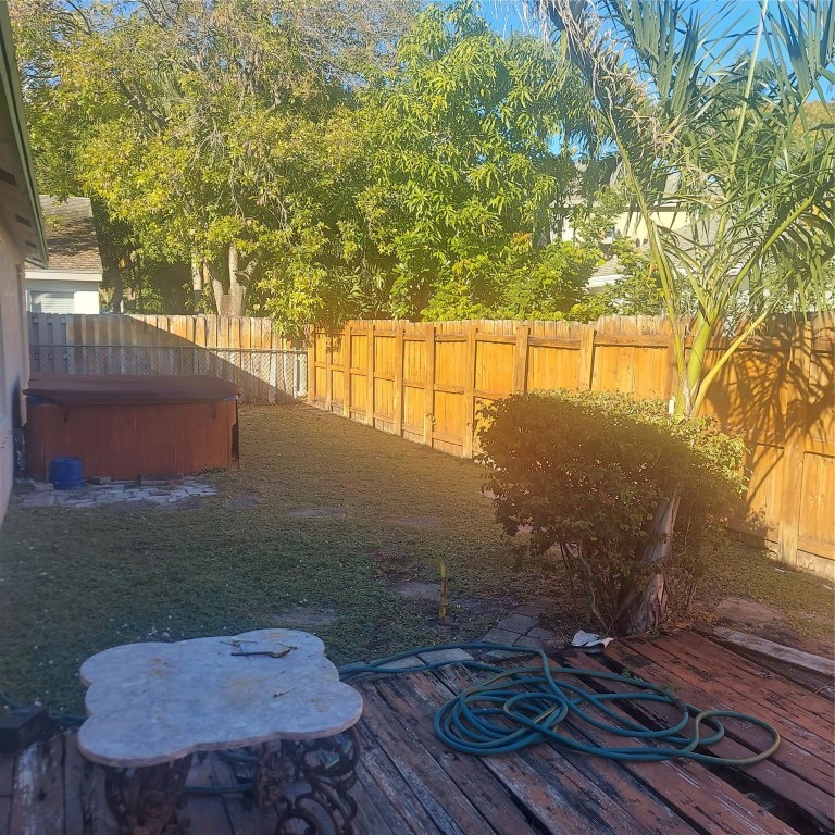 Lyons West 137-40 B - Residential