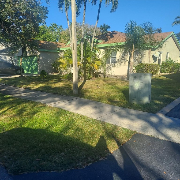 Lyons West 137-40 B - Residential