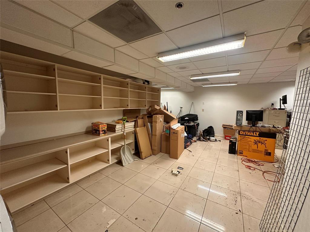 Space of one thousand SF for rent on the second floor in a prime location in Pompano Beach.   The space allows for various uses and is located on a main street with plenty of parking. Features include 3 spacious rooms, a full bathroom, and a separate entrance. The space will be cleaned upon the lease agreement. The first floor is a kitchen cabinet store.