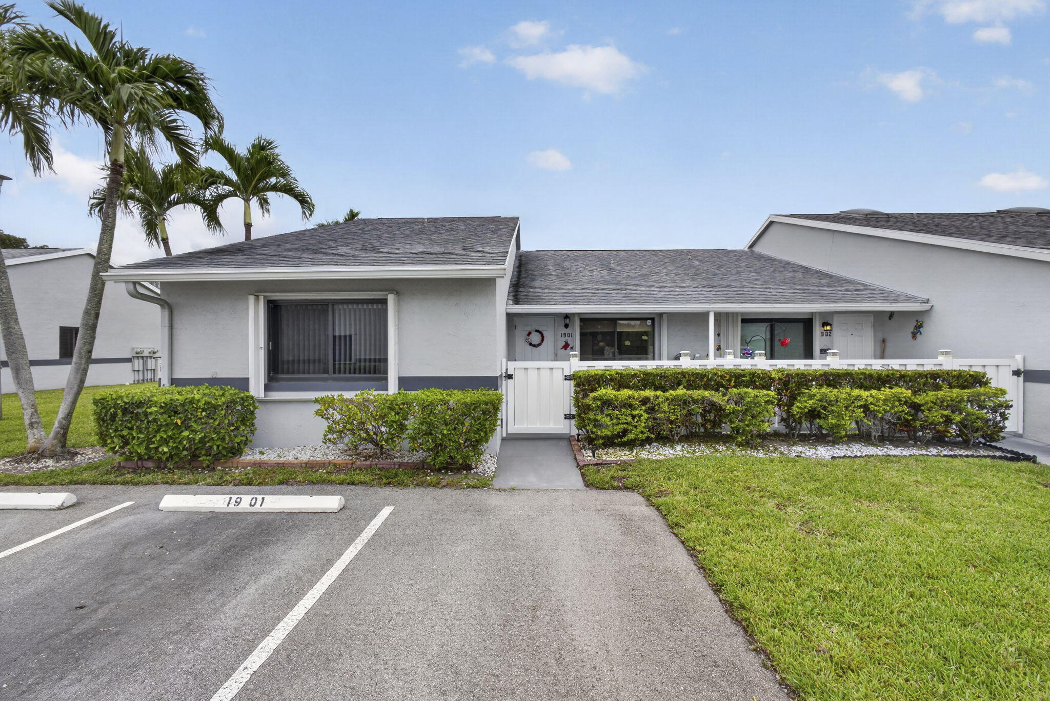 ARBOURS OF THE PALM BEACHES CONDO - Residential