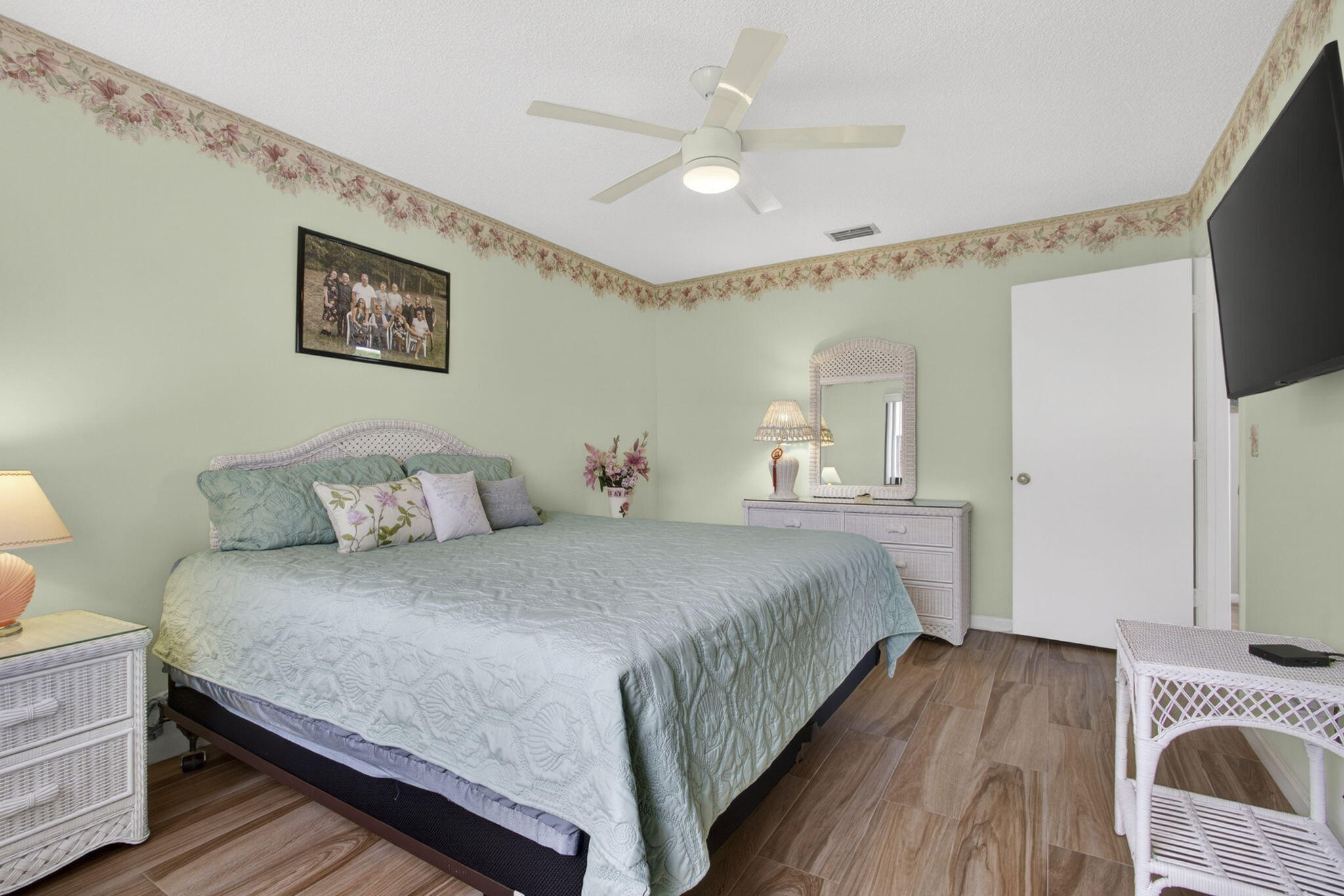 ARBOURS OF THE PALM BEACHES CONDO - Residential