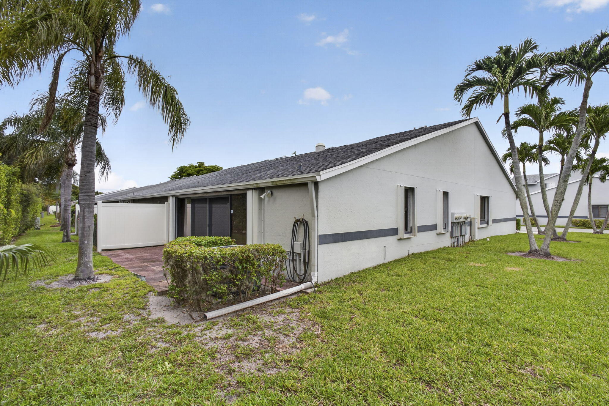ARBOURS OF THE PALM BEACHES CONDO - Residential