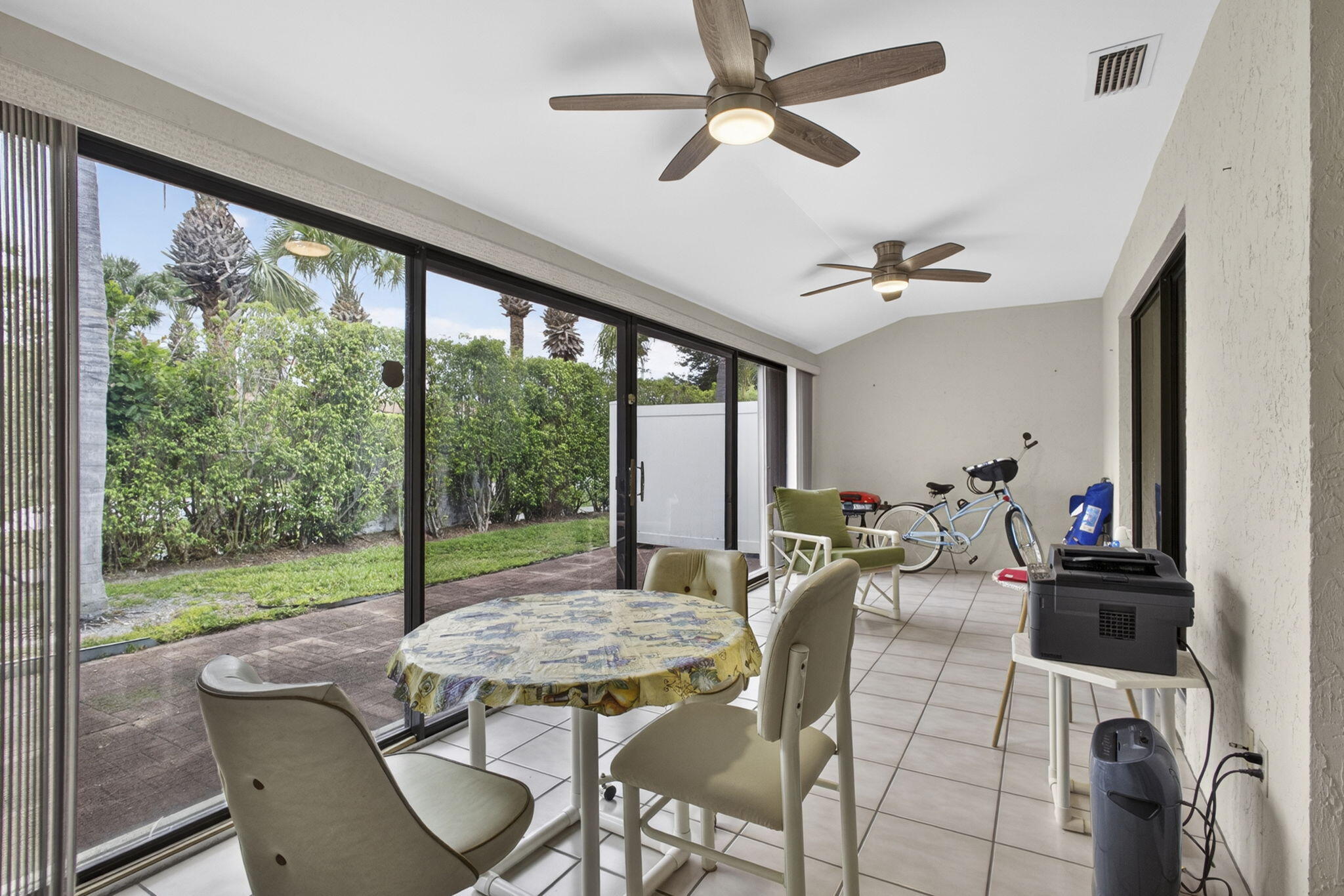 ARBOURS OF THE PALM BEACHES CONDO - Residential