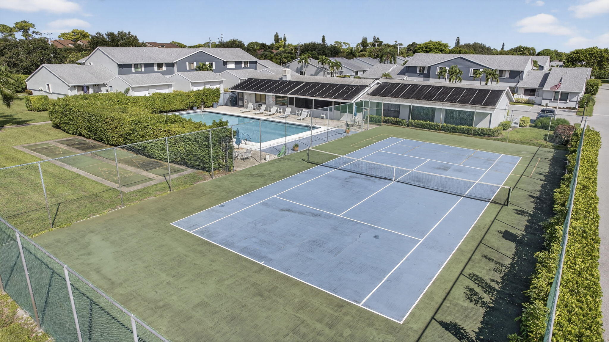 ARBOURS OF THE PALM BEACHES CONDO - Residential