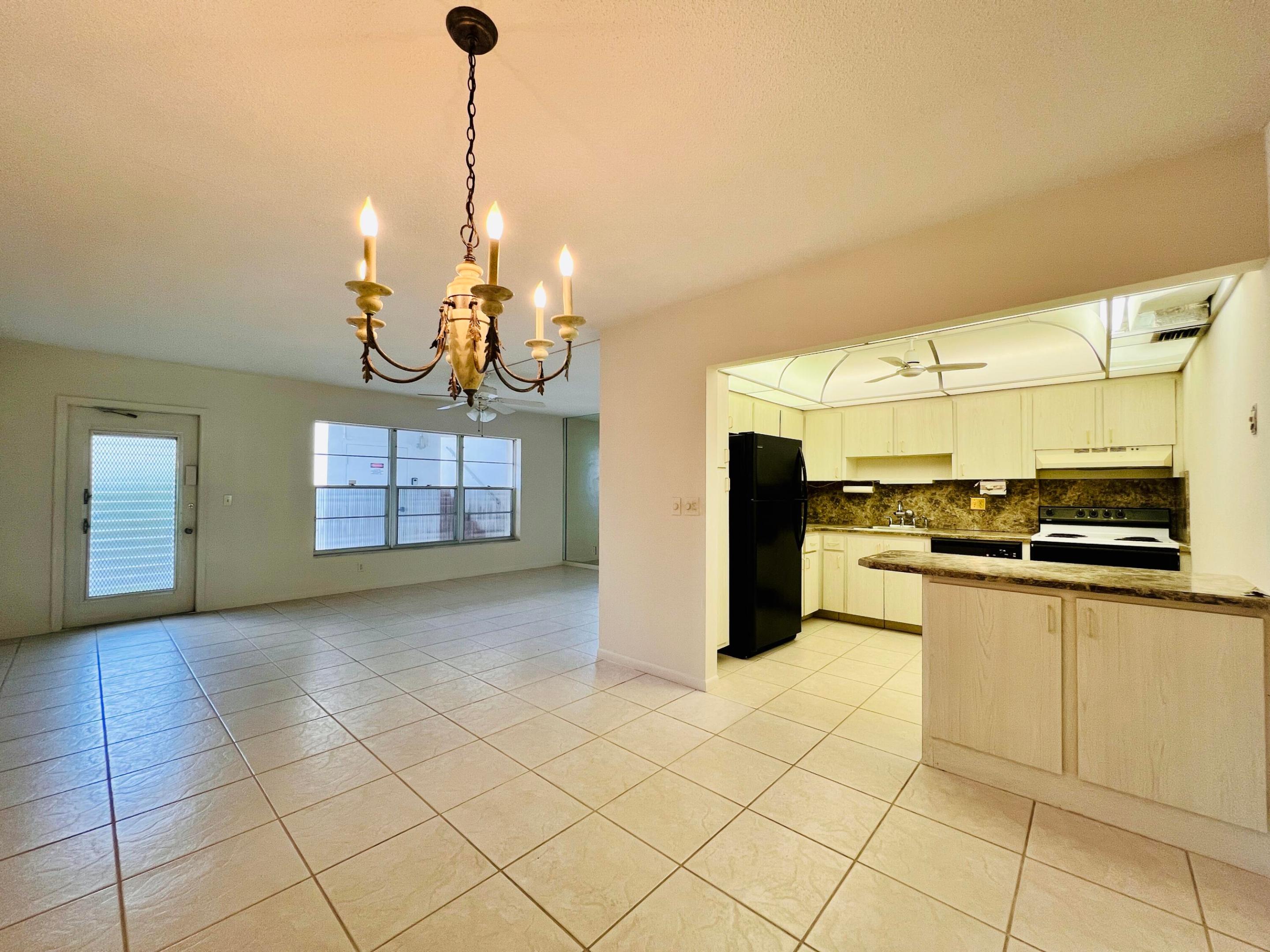 CENTURY VILLAGE - WELLINGTON CONDOS - Residential