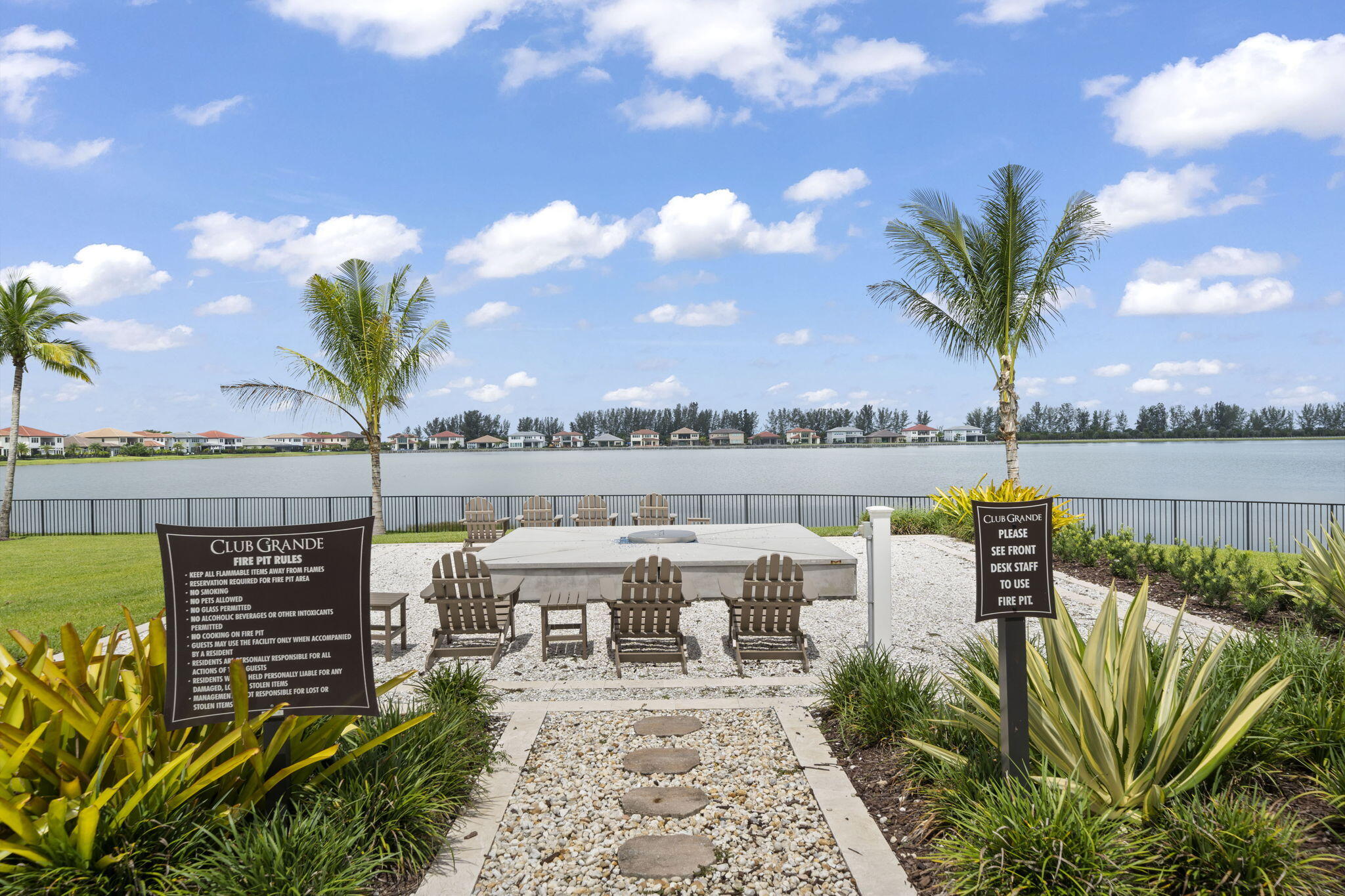 Parkland Bay 183-49 B - Residential