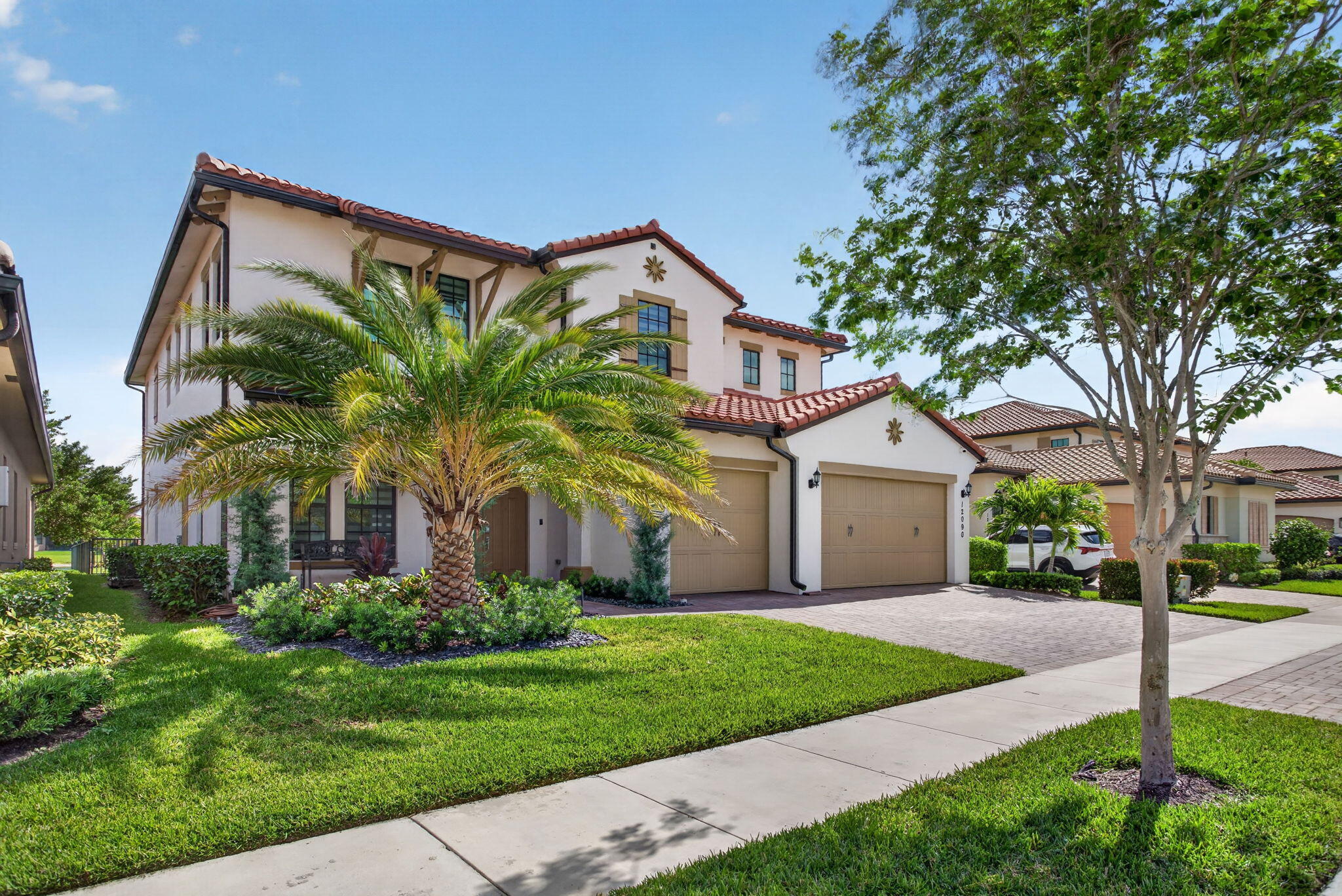 Parkland Bay 183-49 B - Residential
