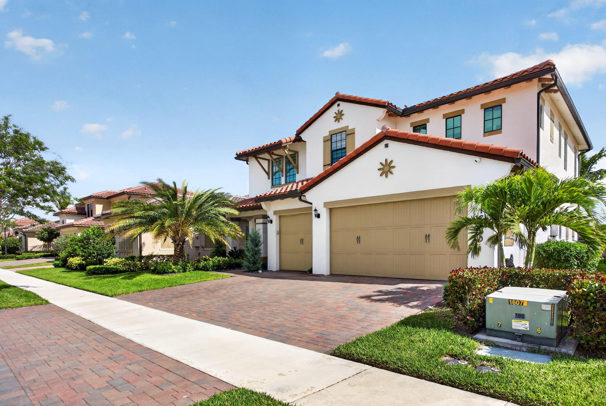 Parkland Bay 183-49 B - Residential