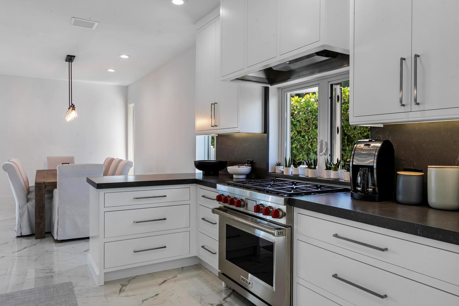 ADMIRALS COVE - Residential