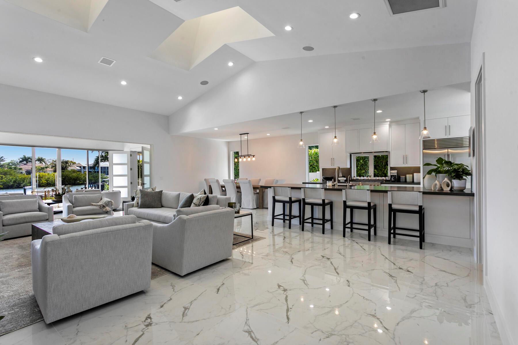 ADMIRALS COVE - Residential
