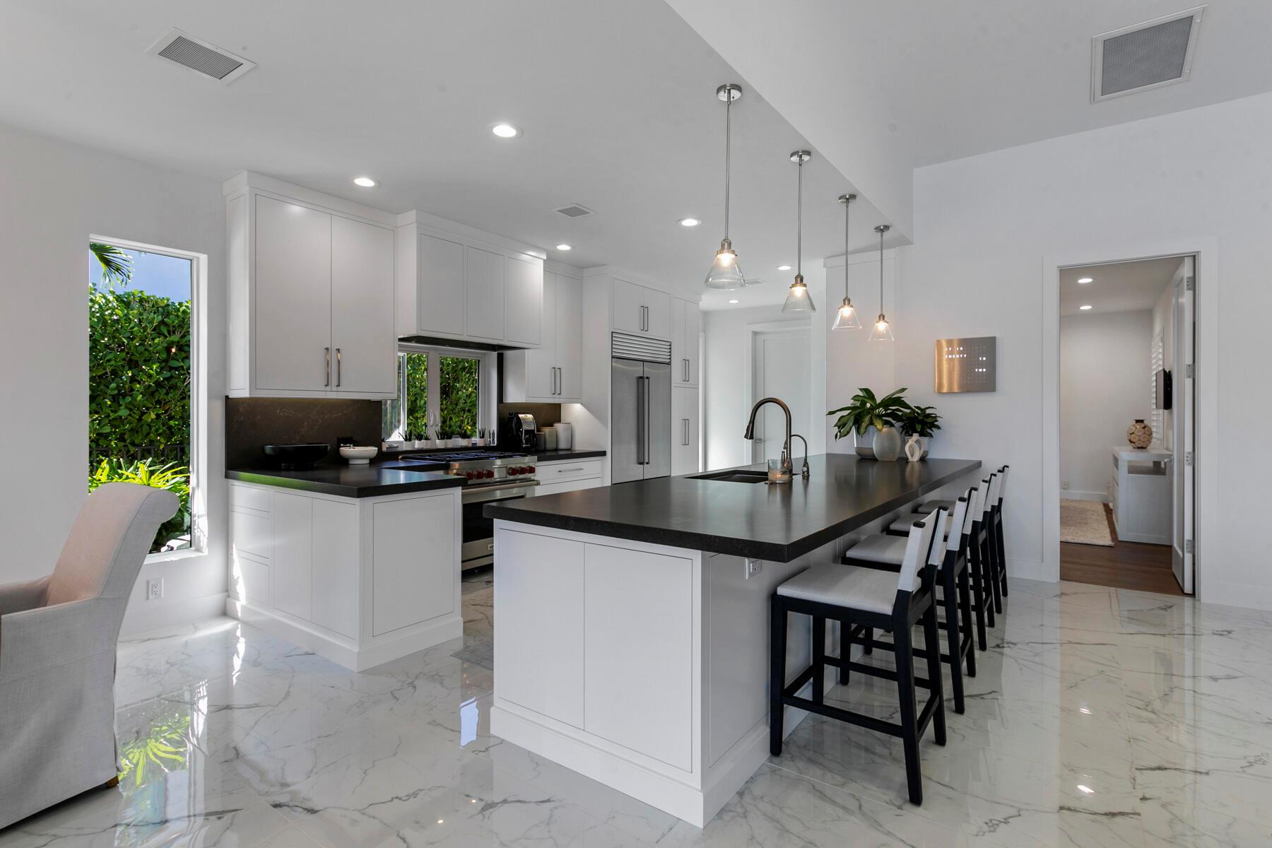 ADMIRALS COVE - Residential
