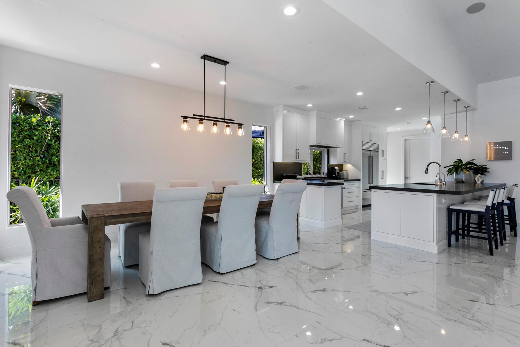 ADMIRALS COVE - Residential