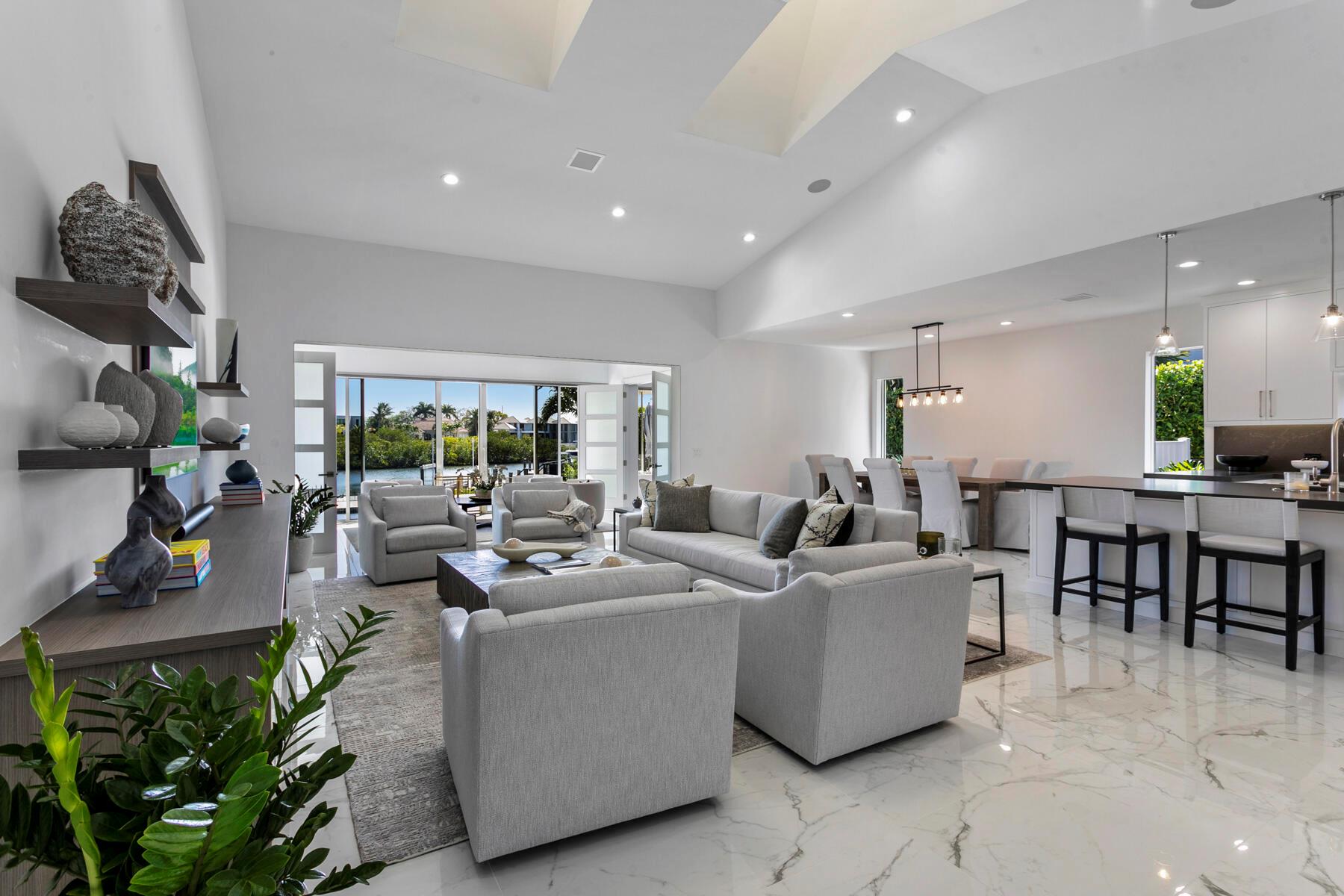 ADMIRALS COVE - Residential