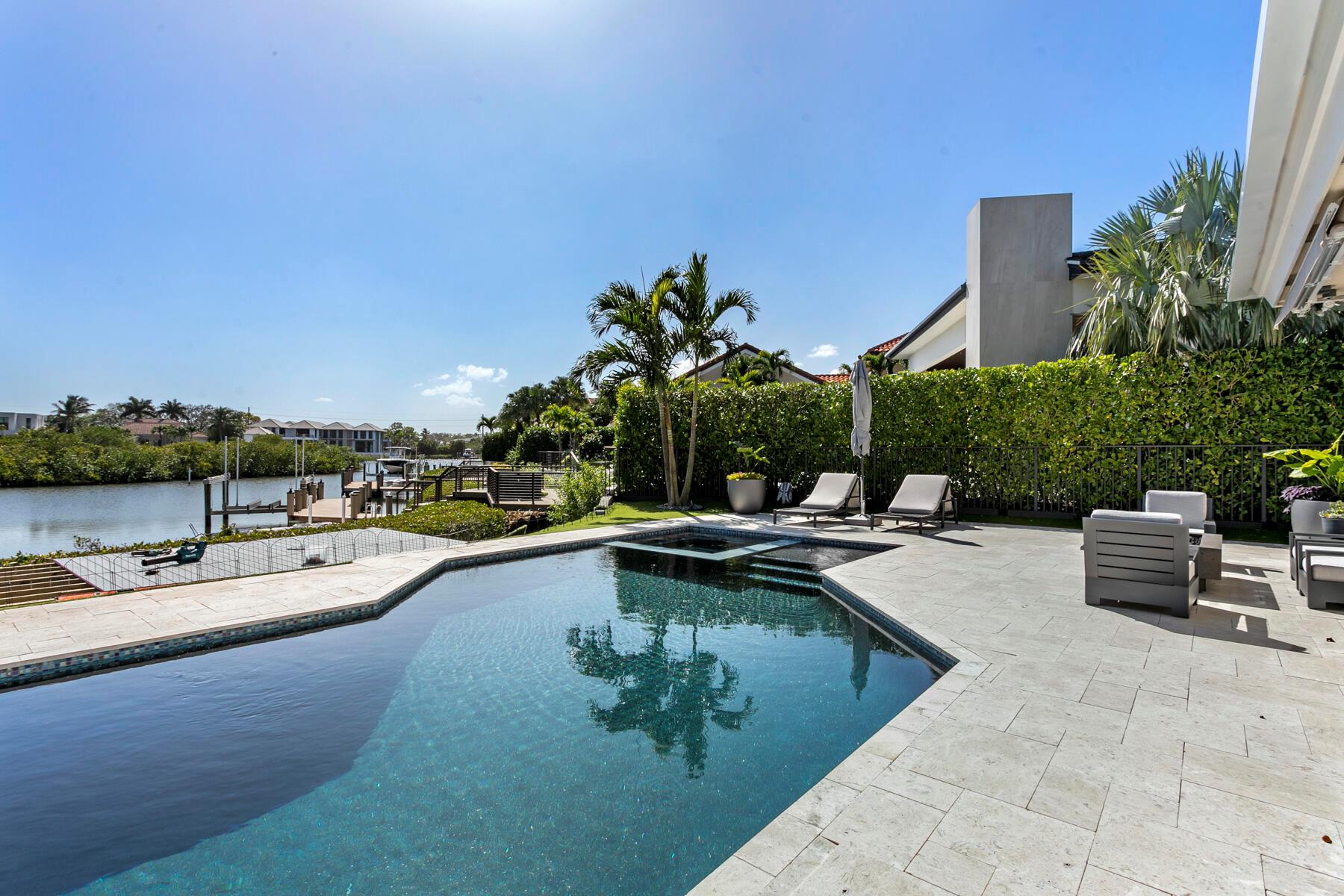 ADMIRALS COVE - Residential