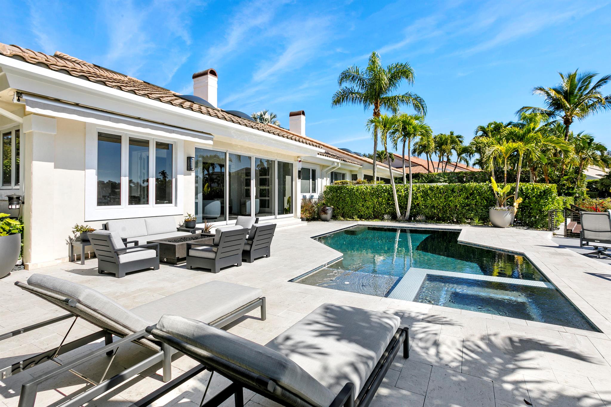 ADMIRALS COVE - Residential