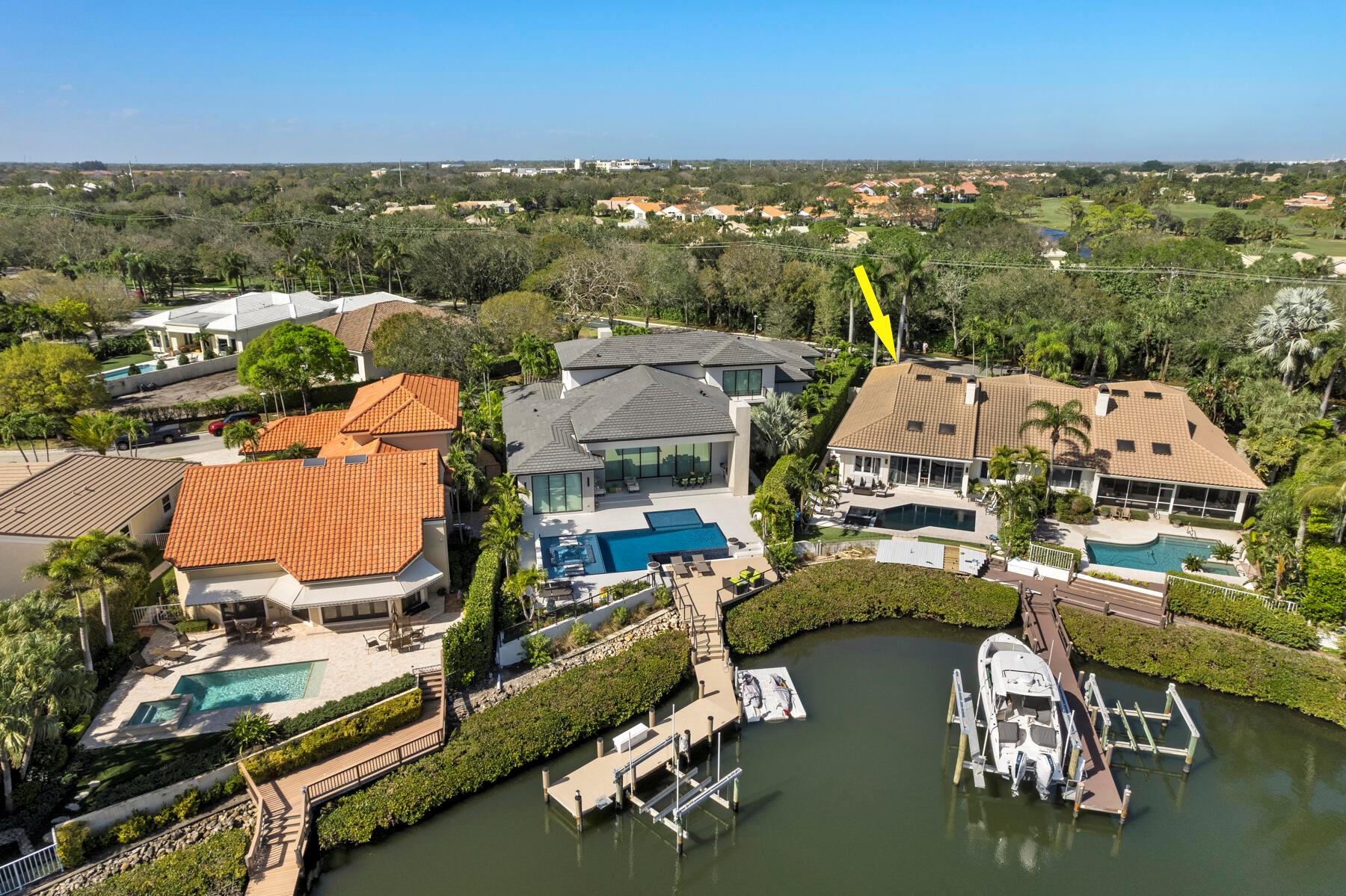 ADMIRALS COVE - Residential