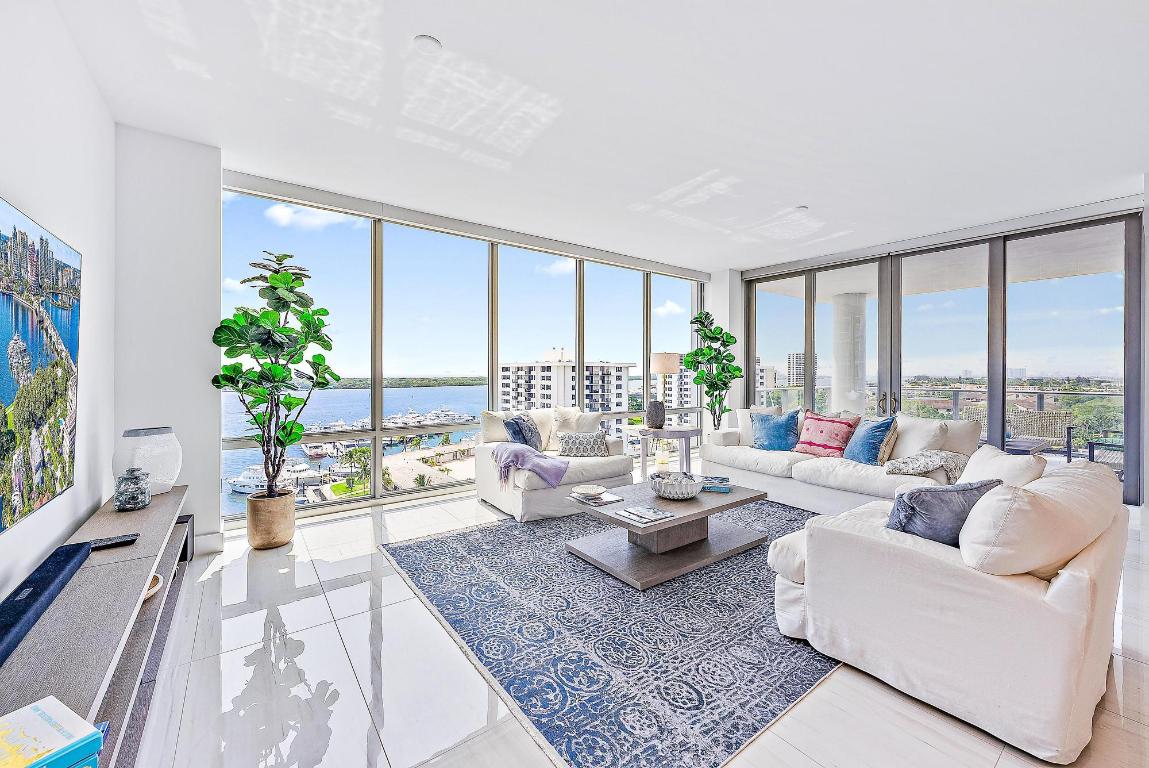 WATER CLUB - Residential