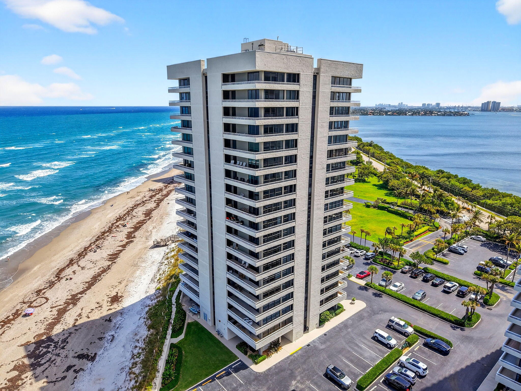 WATER GLADES CONDO - Residential