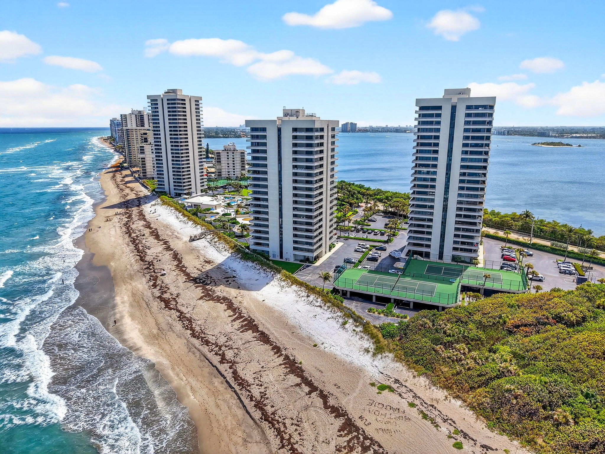 WATER GLADES CONDO - Residential