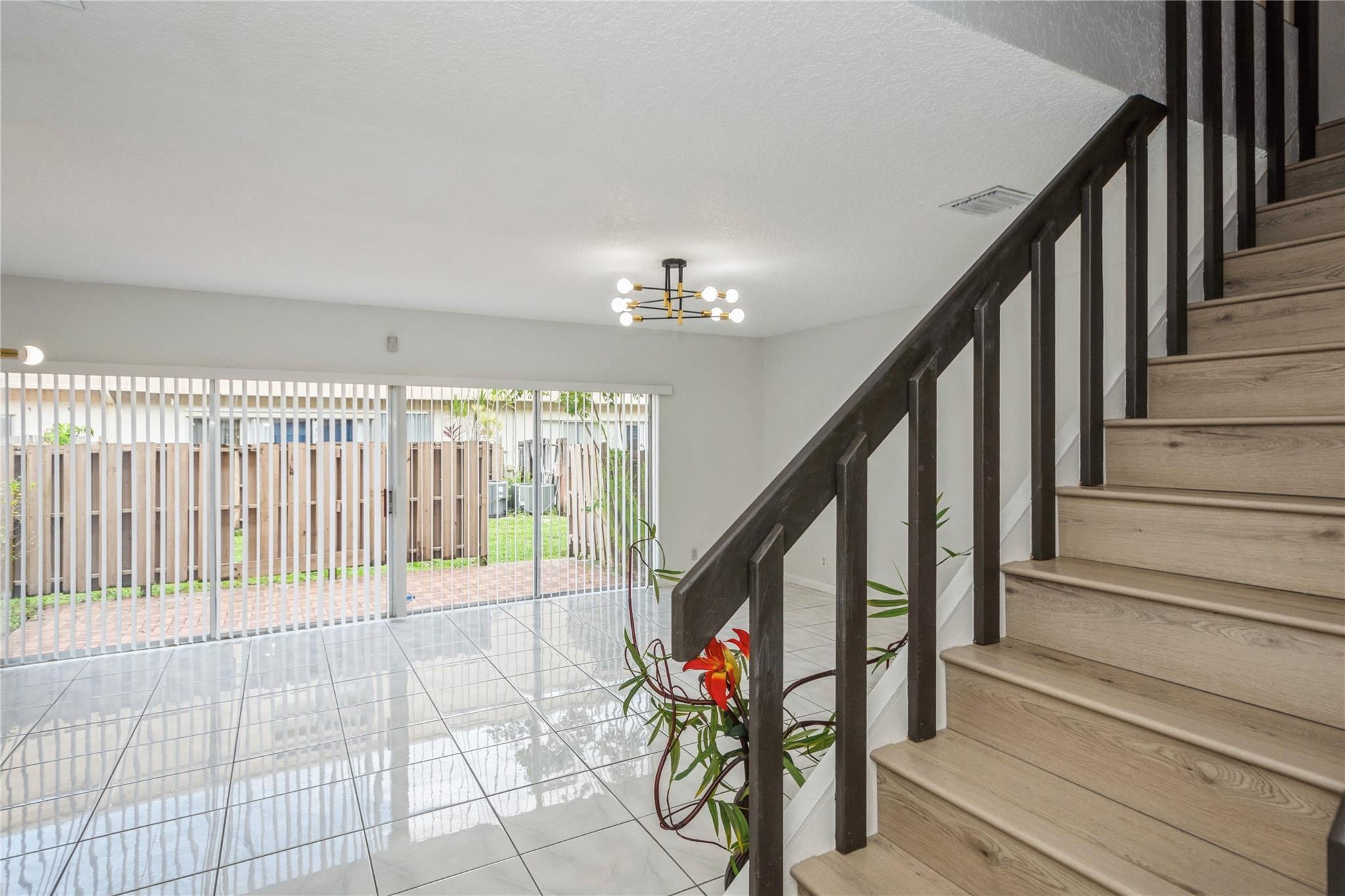 Townhouses At Jacaranda C - Residential Lease