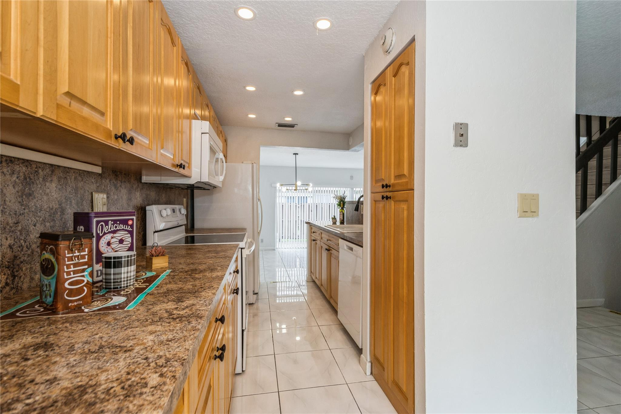 Townhouses At Jacaranda C - Residential Lease