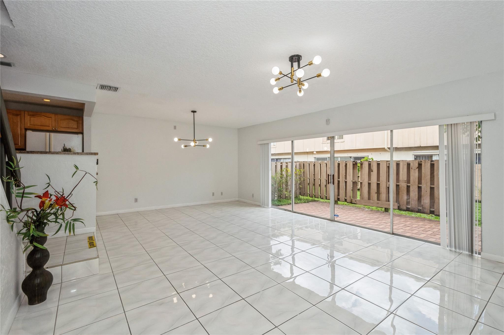 Townhouses At Jacaranda C - Residential Lease