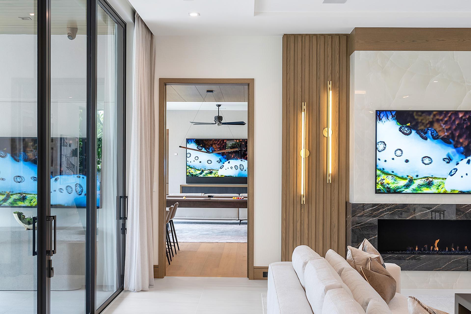 ROYAL PALM YACHT & COUNTRY CLUB - Residential