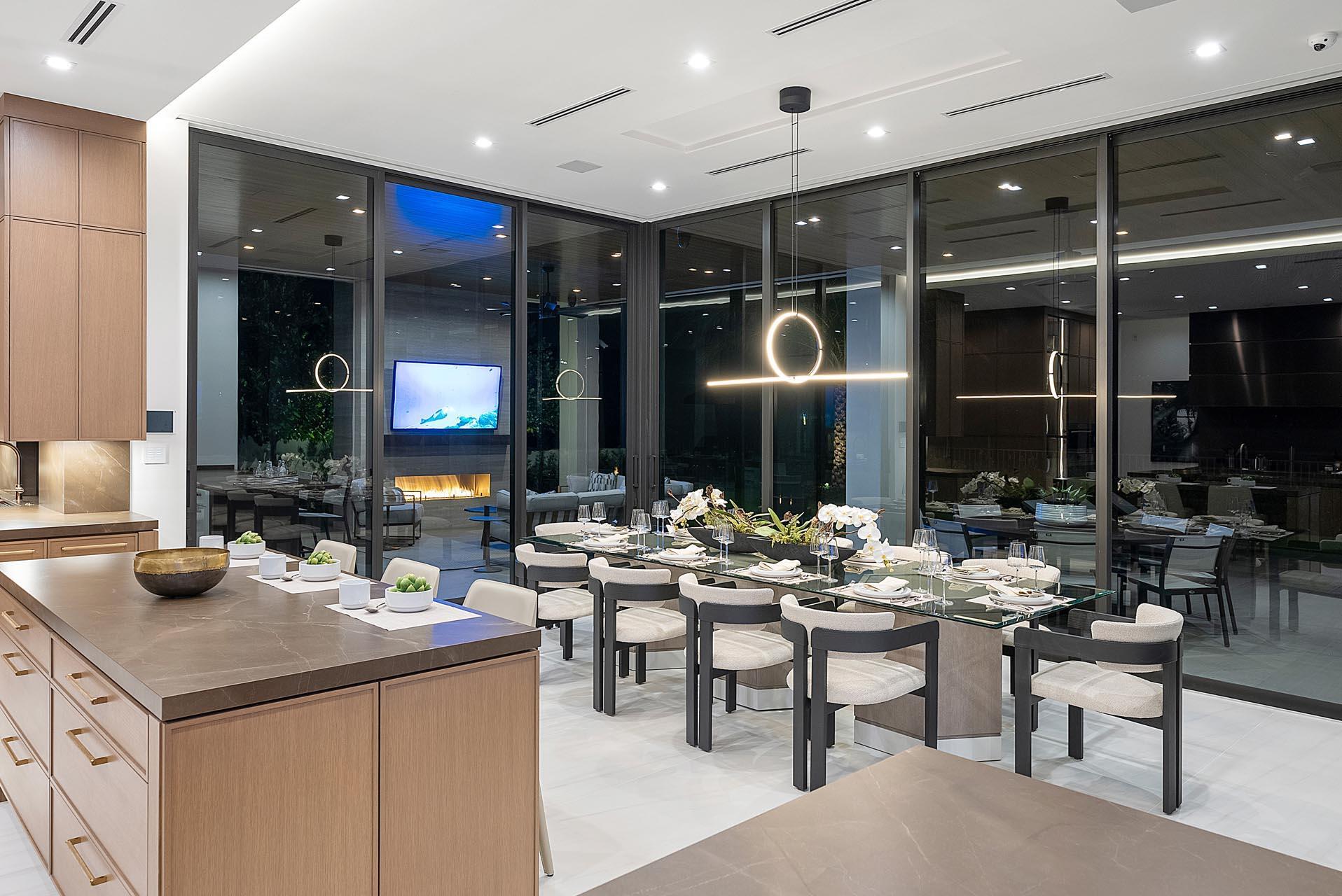 ROYAL PALM YACHT & COUNTRY CLUB - Residential