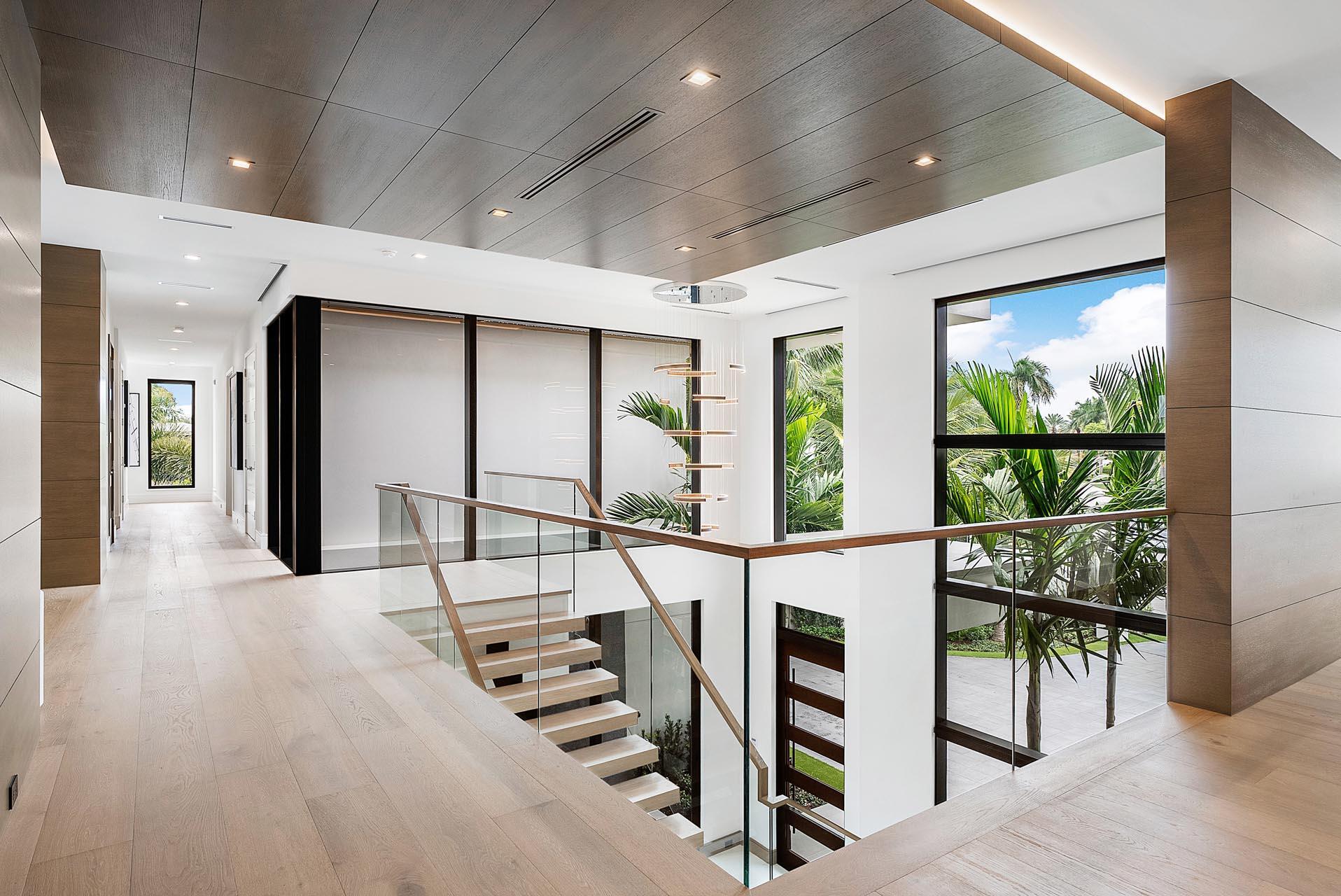 ROYAL PALM YACHT & COUNTRY CLUB - Residential