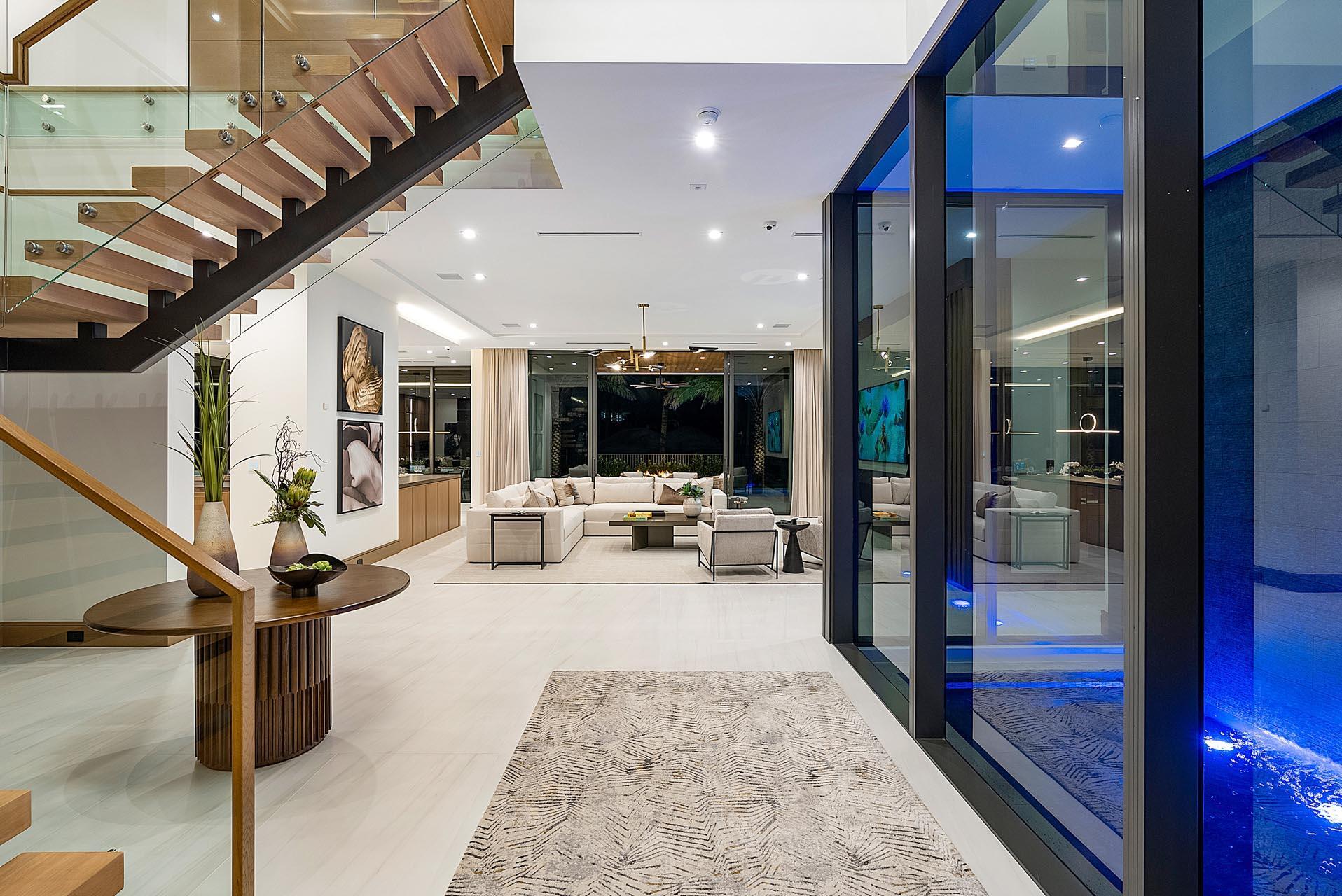 ROYAL PALM YACHT & COUNTRY CLUB - Residential
