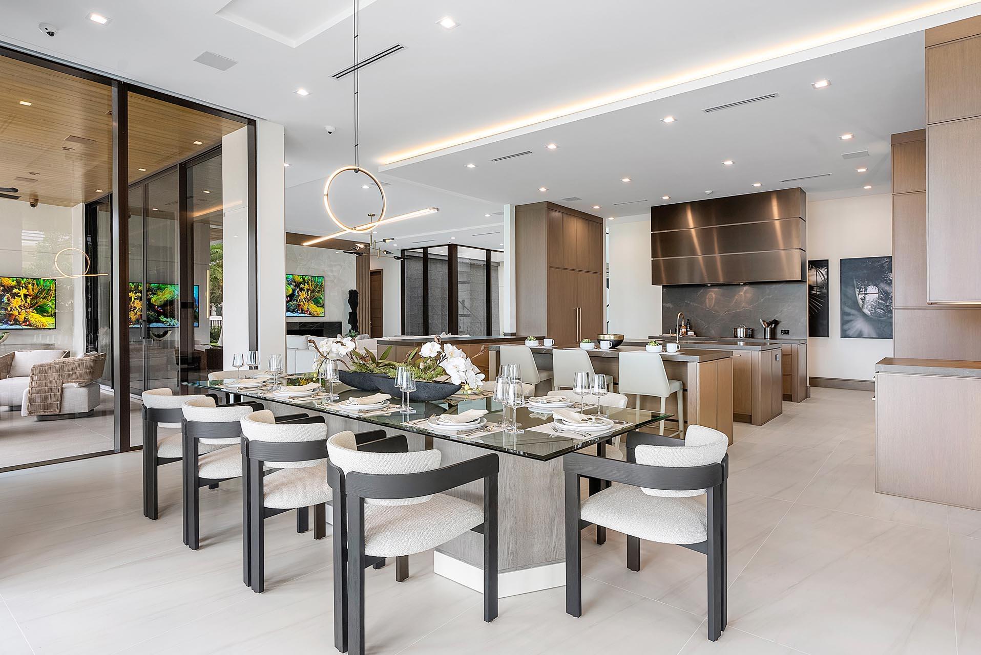 ROYAL PALM YACHT & COUNTRY CLUB - Residential