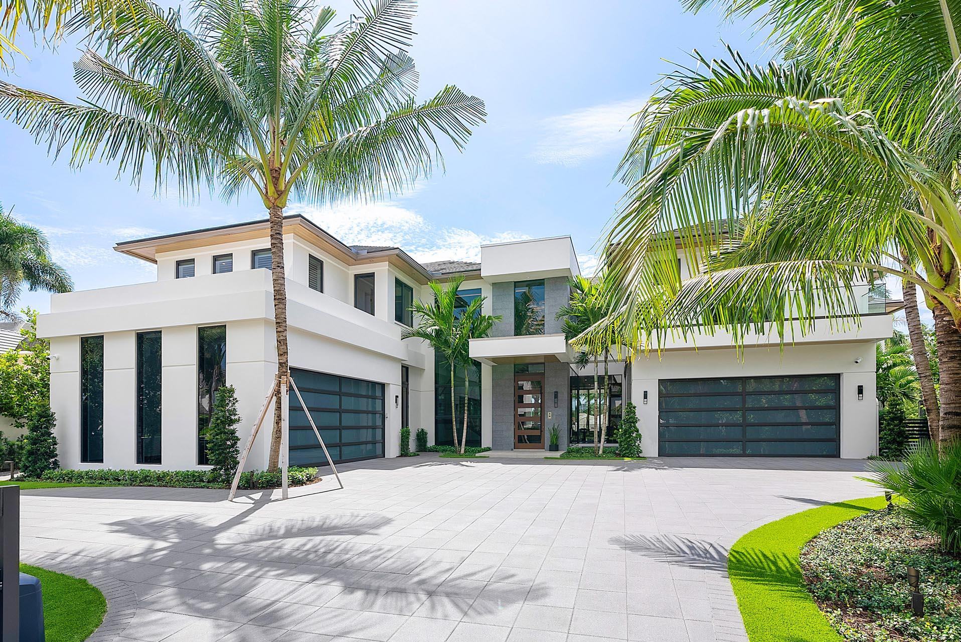 ROYAL PALM YACHT & COUNTRY CLUB - Residential