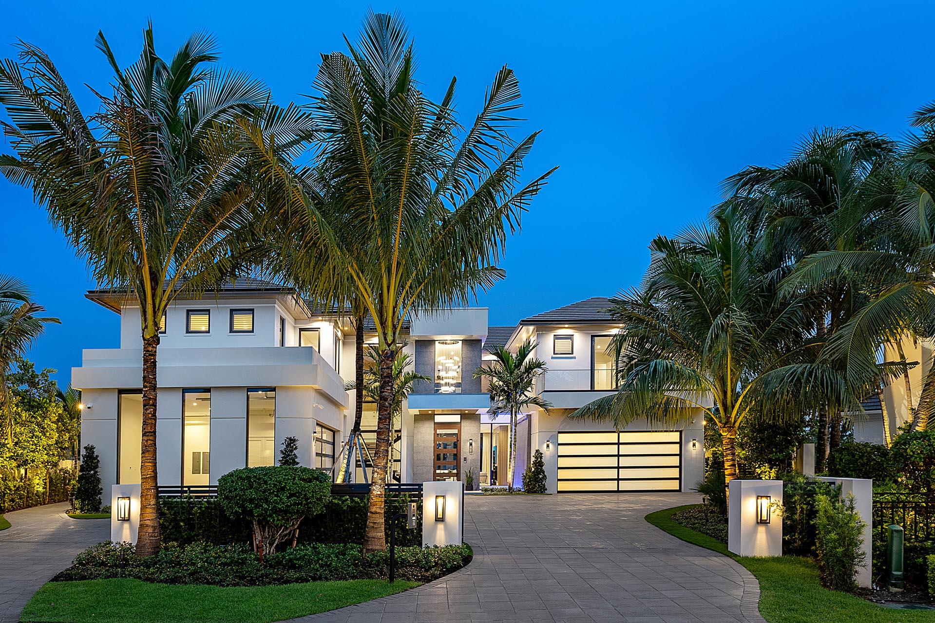 ROYAL PALM YACHT & COUNTRY CLUB - Residential