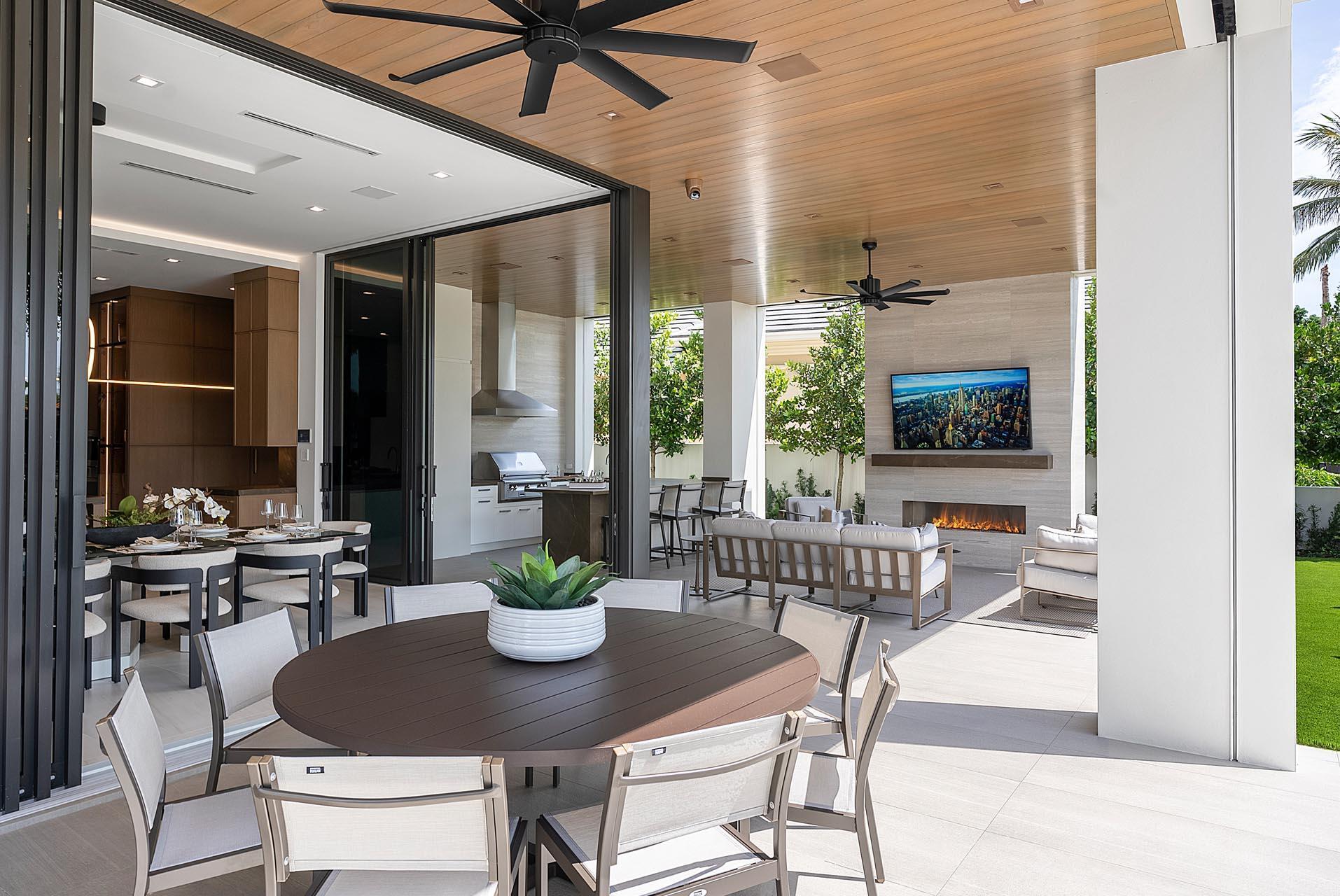 ROYAL PALM YACHT & COUNTRY CLUB - Residential
