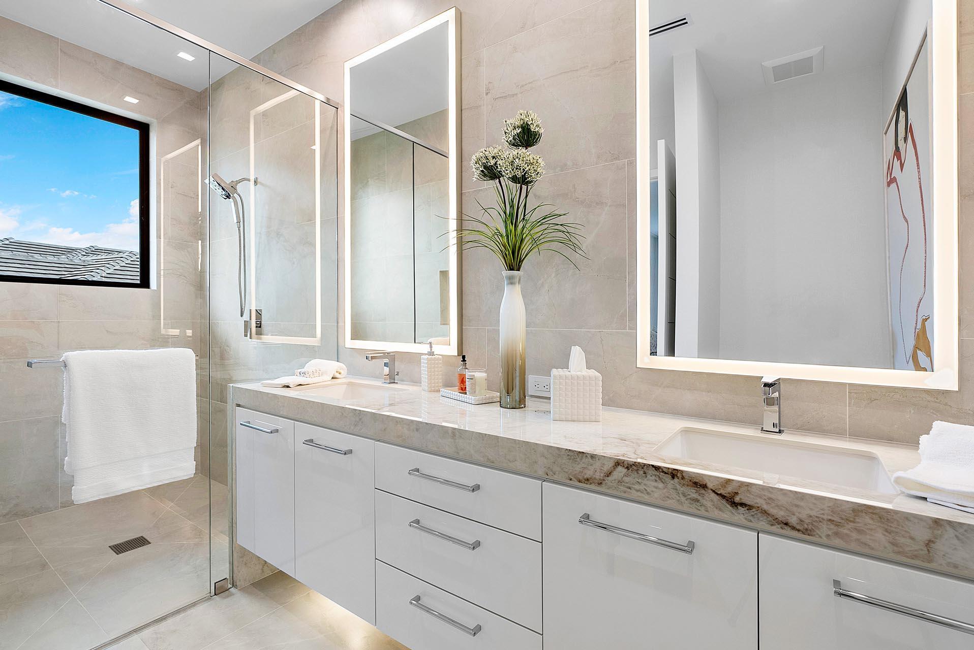 ROYAL PALM YACHT & COUNTRY CLUB - Residential