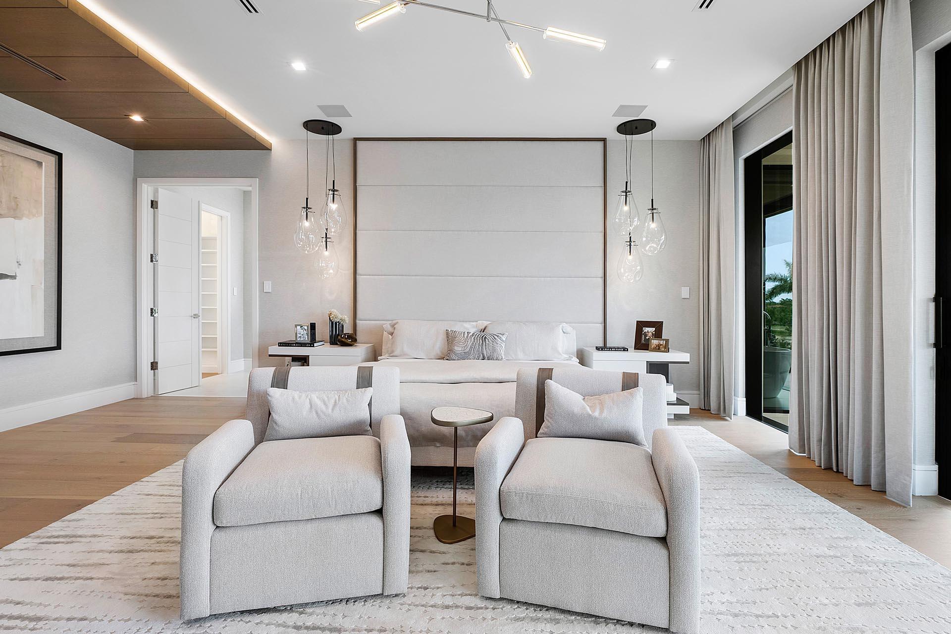 ROYAL PALM YACHT & COUNTRY CLUB - Residential