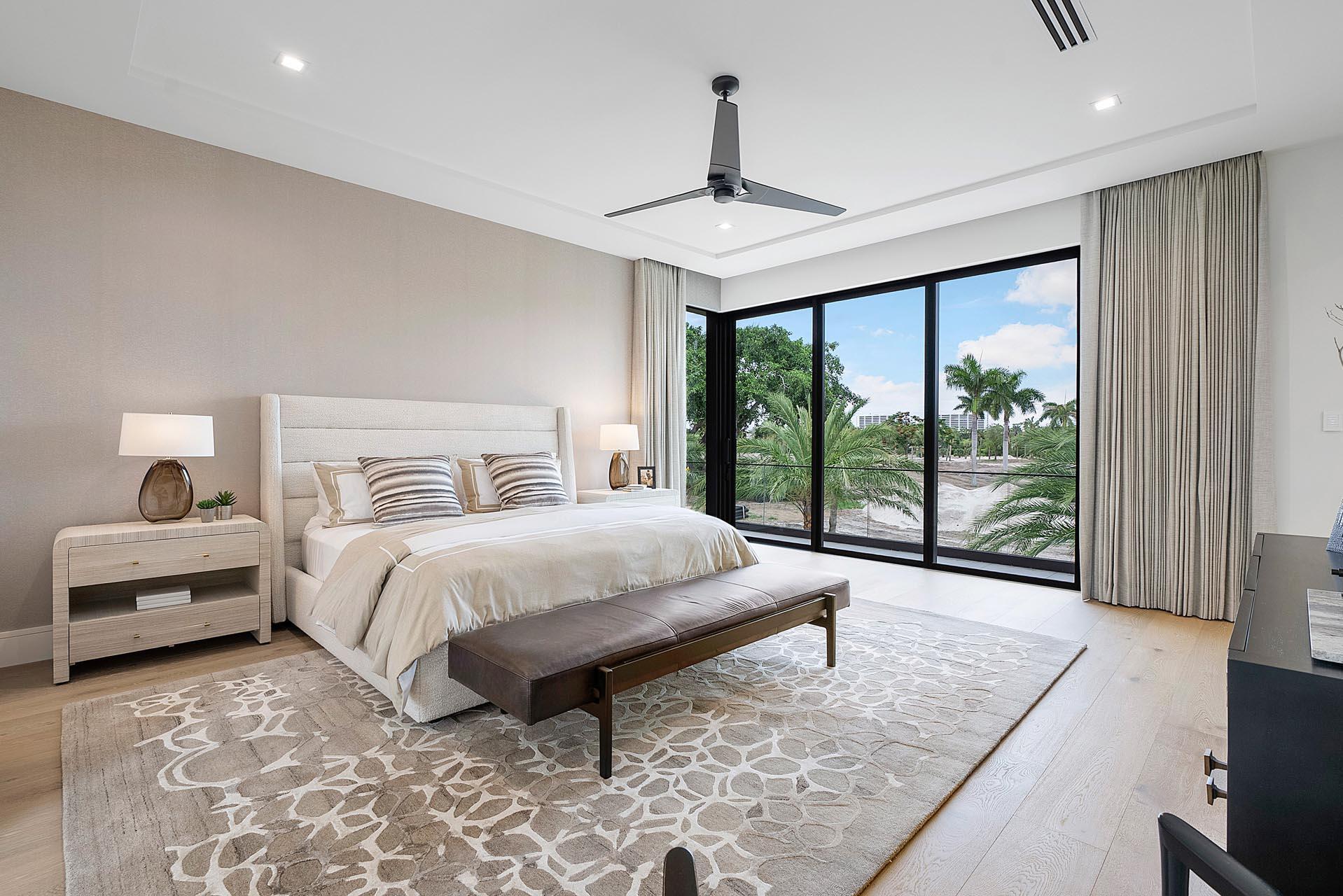 ROYAL PALM YACHT & COUNTRY CLUB - Residential