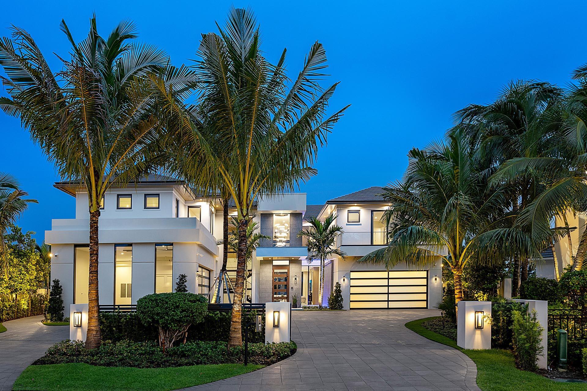 ROYAL PALM YACHT & COUNTRY CLUB - Residential