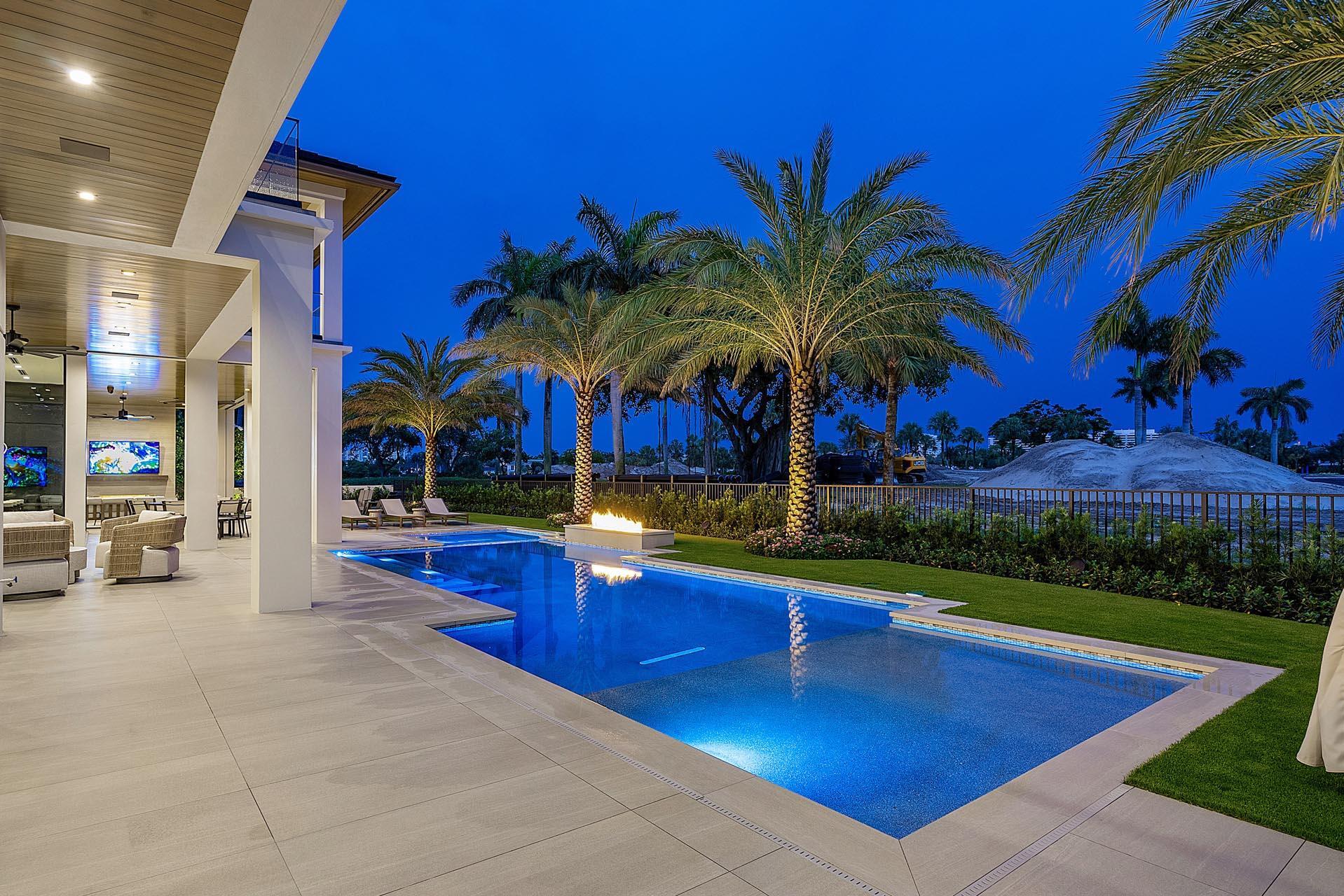 ROYAL PALM YACHT & COUNTRY CLUB - Residential