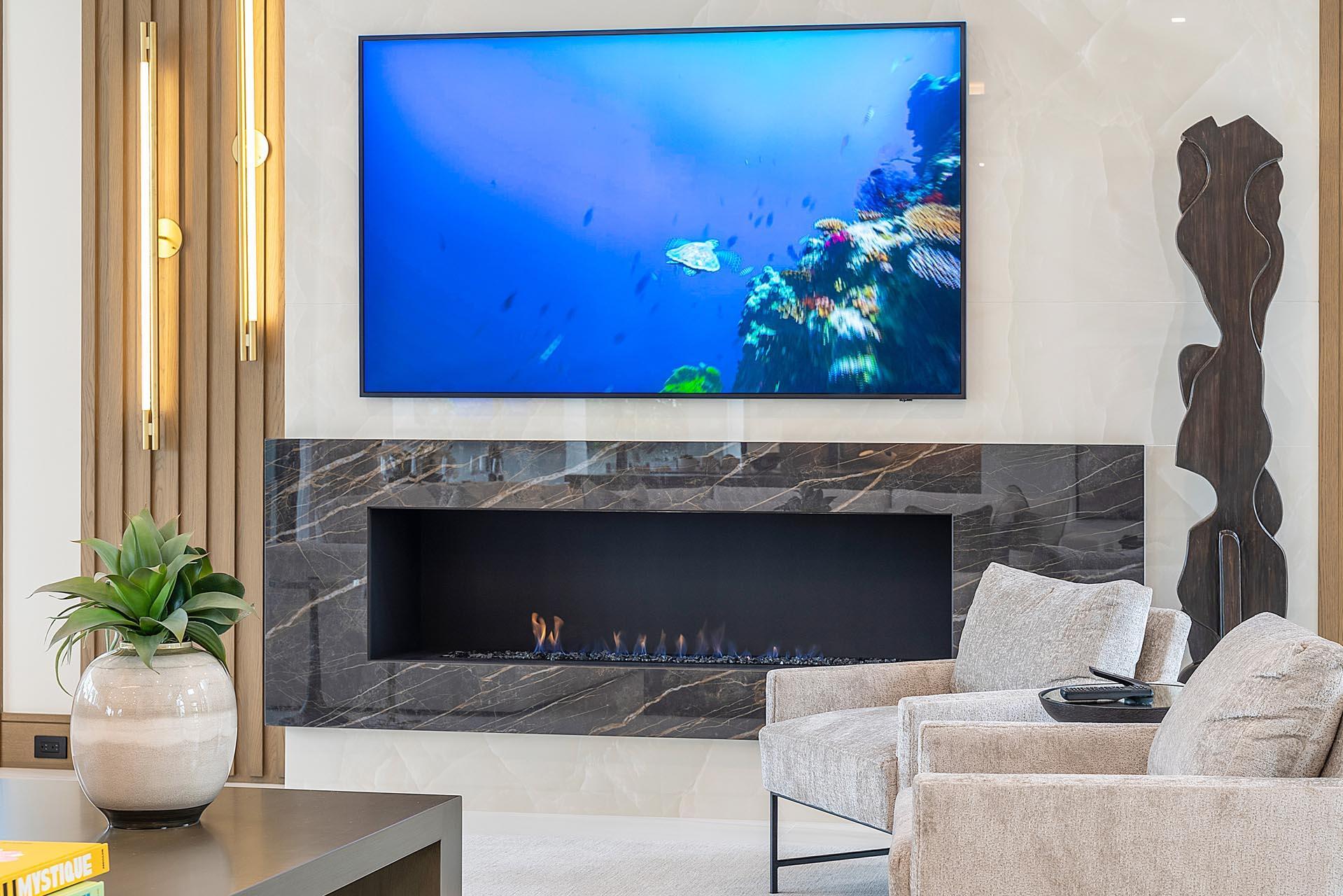 ROYAL PALM YACHT & COUNTRY CLUB - Residential