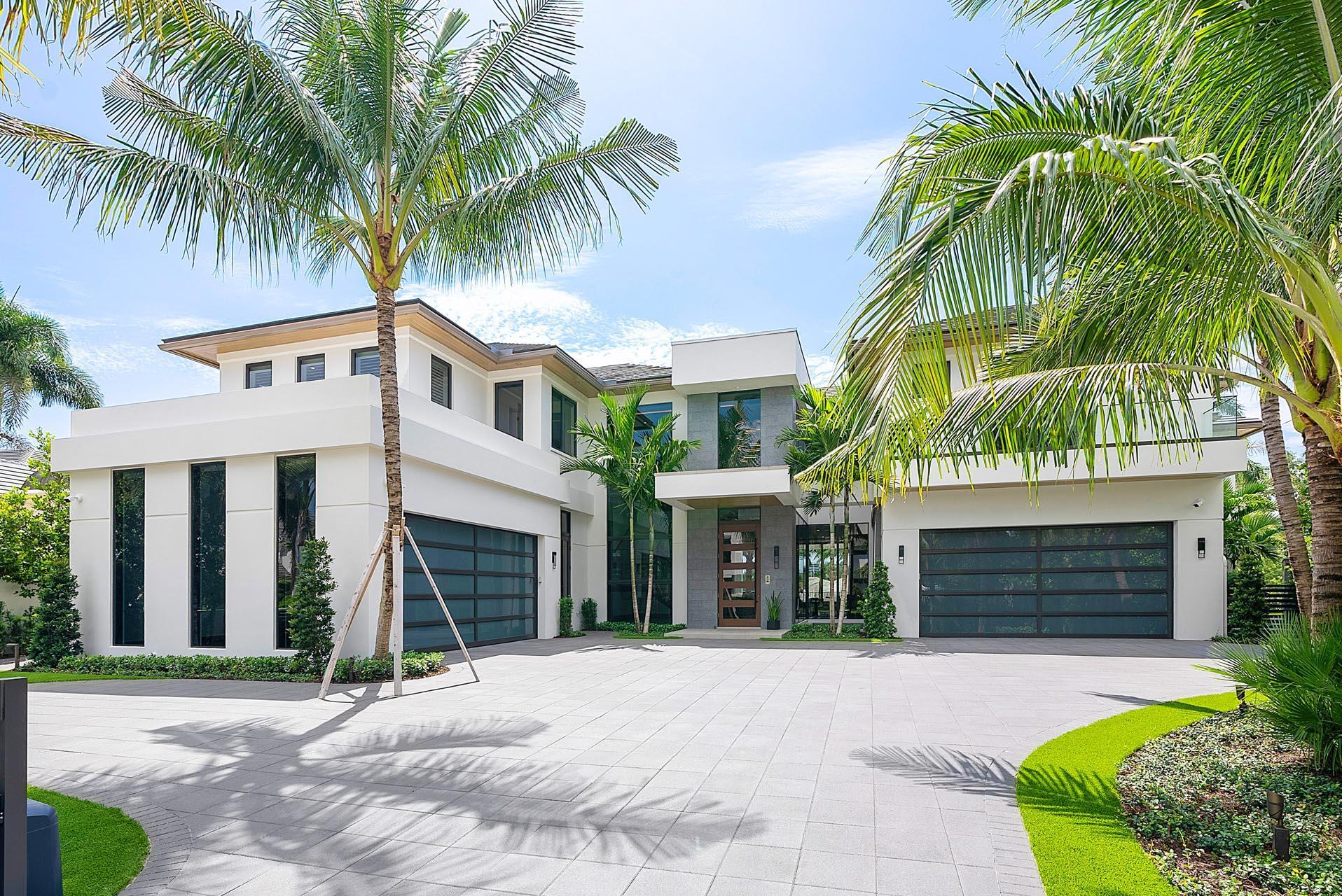 ROYAL PALM YACHT & COUNTRY CLUB - Residential