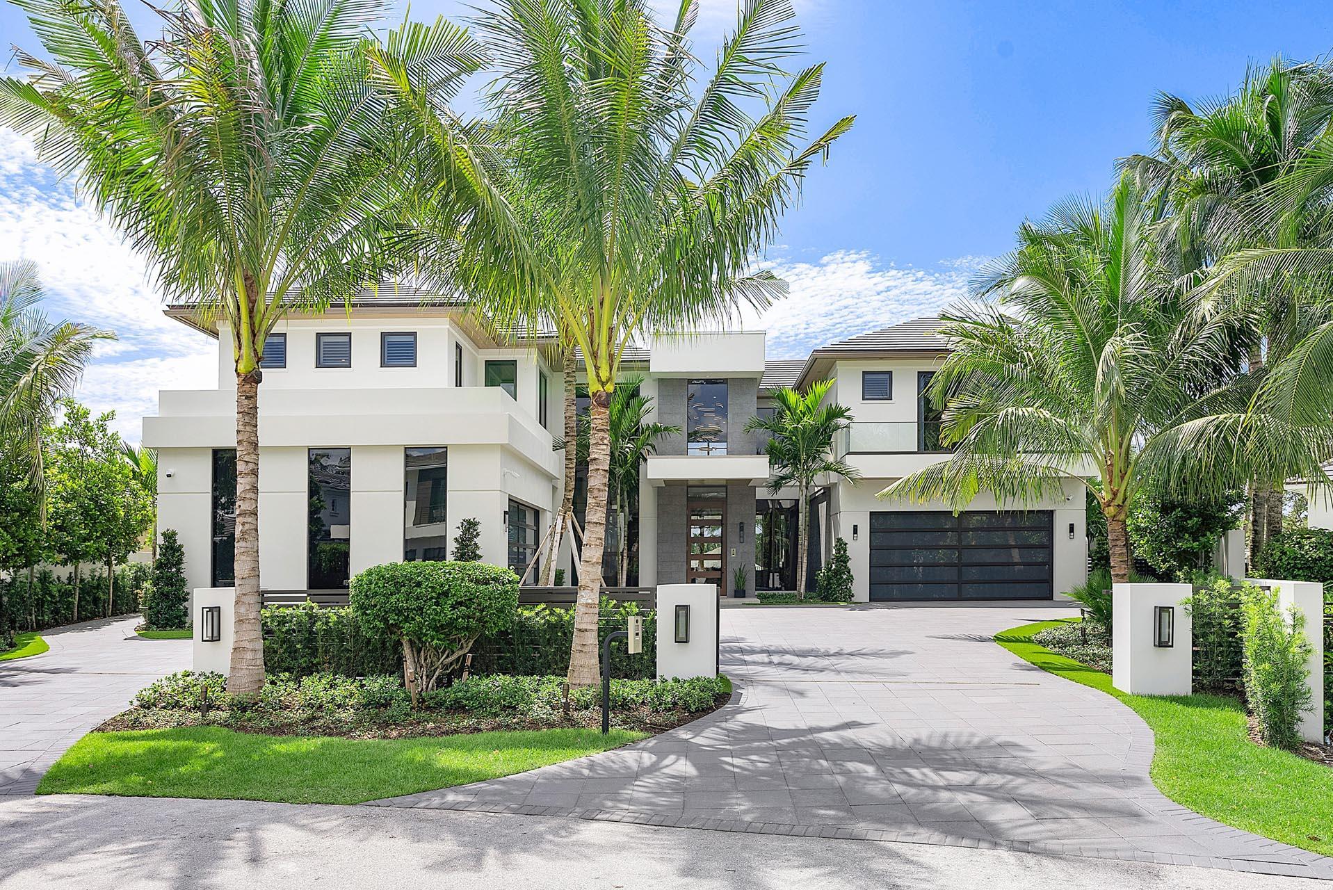 ROYAL PALM YACHT & COUNTRY CLUB - Residential