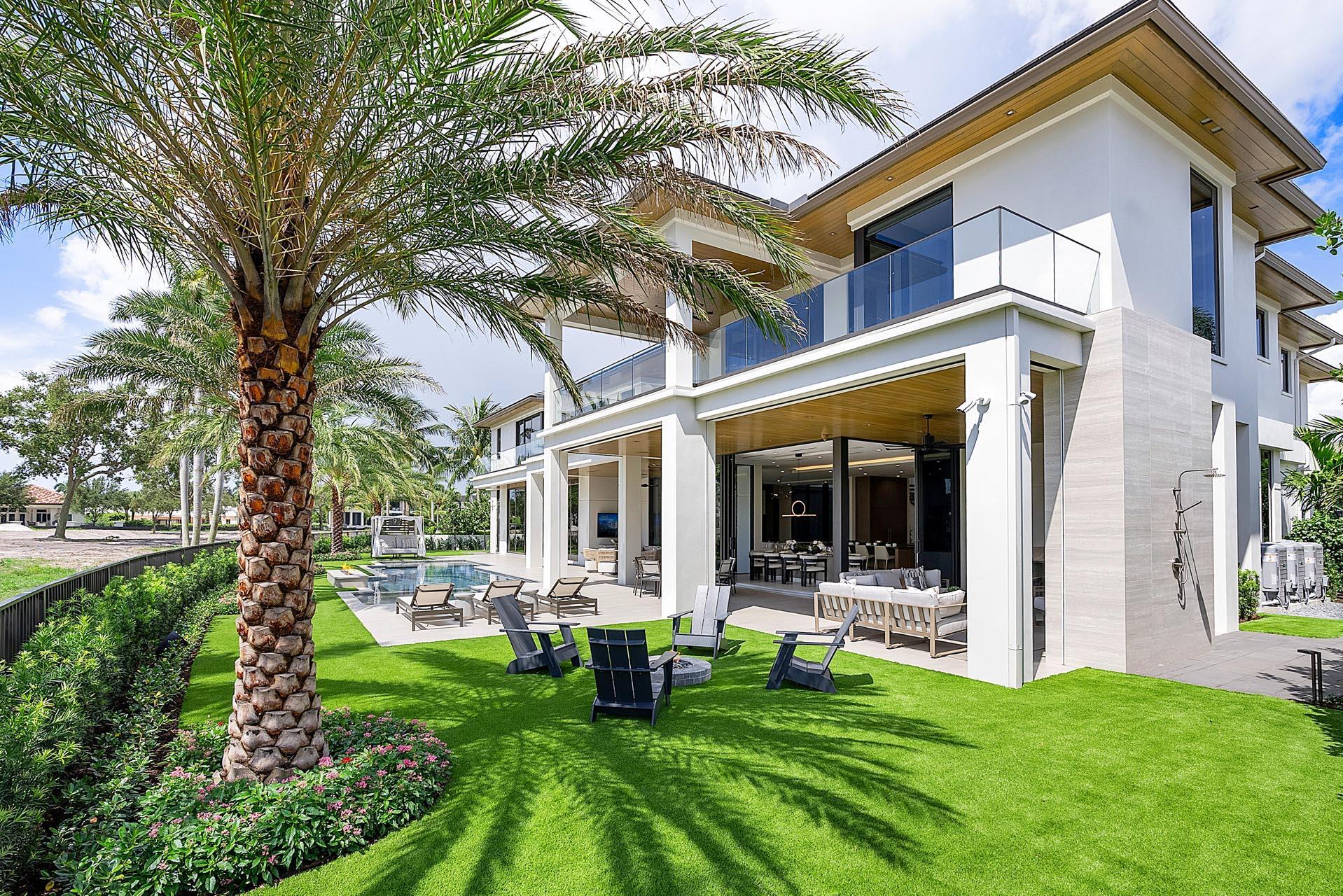 ROYAL PALM YACHT & COUNTRY CLUB - Residential