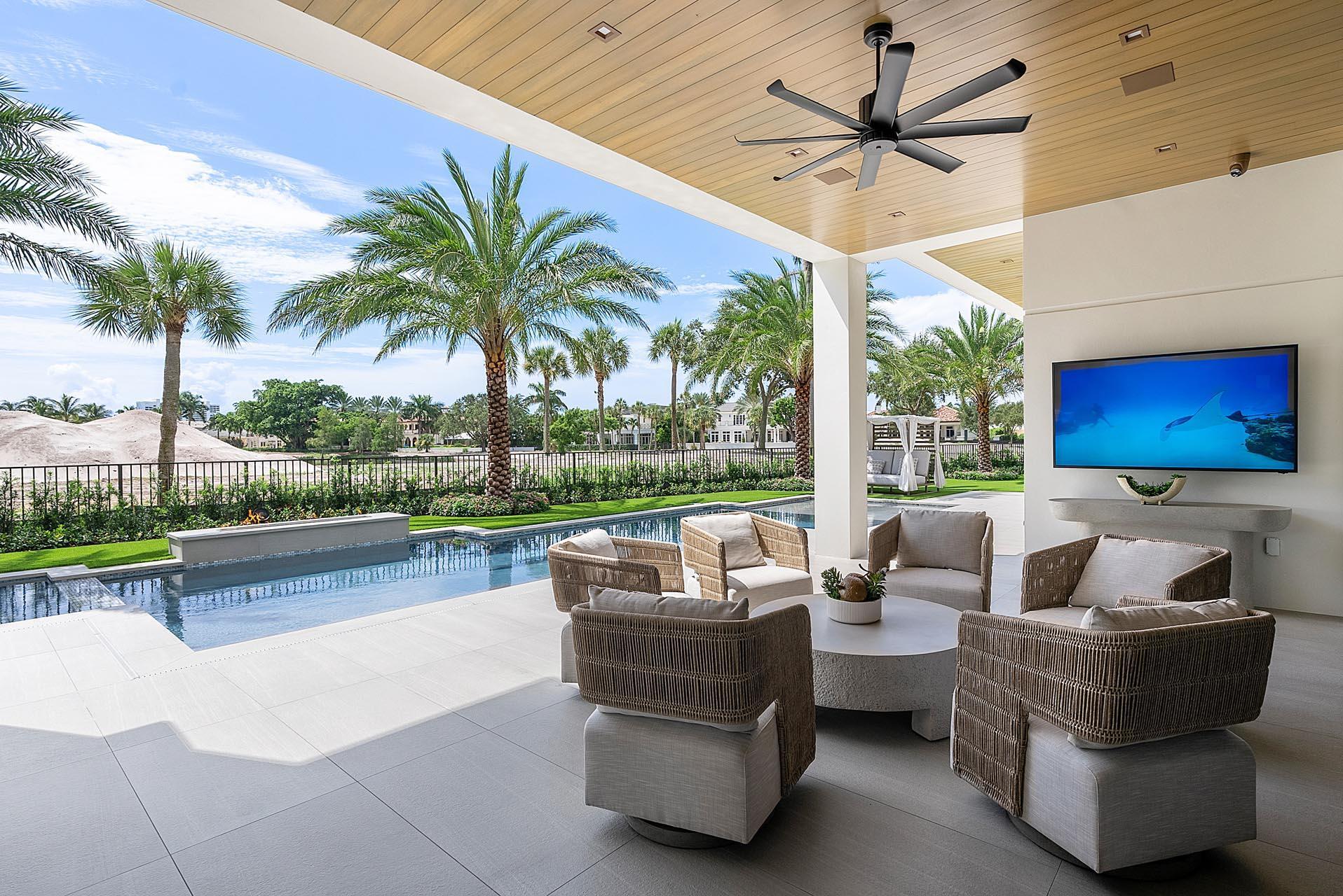 ROYAL PALM YACHT & COUNTRY CLUB - Residential