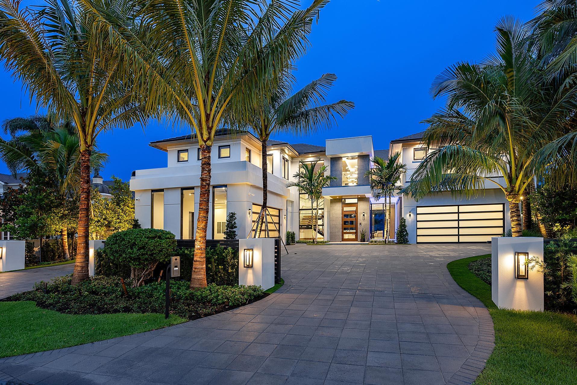 ROYAL PALM YACHT & COUNTRY CLUB - Residential