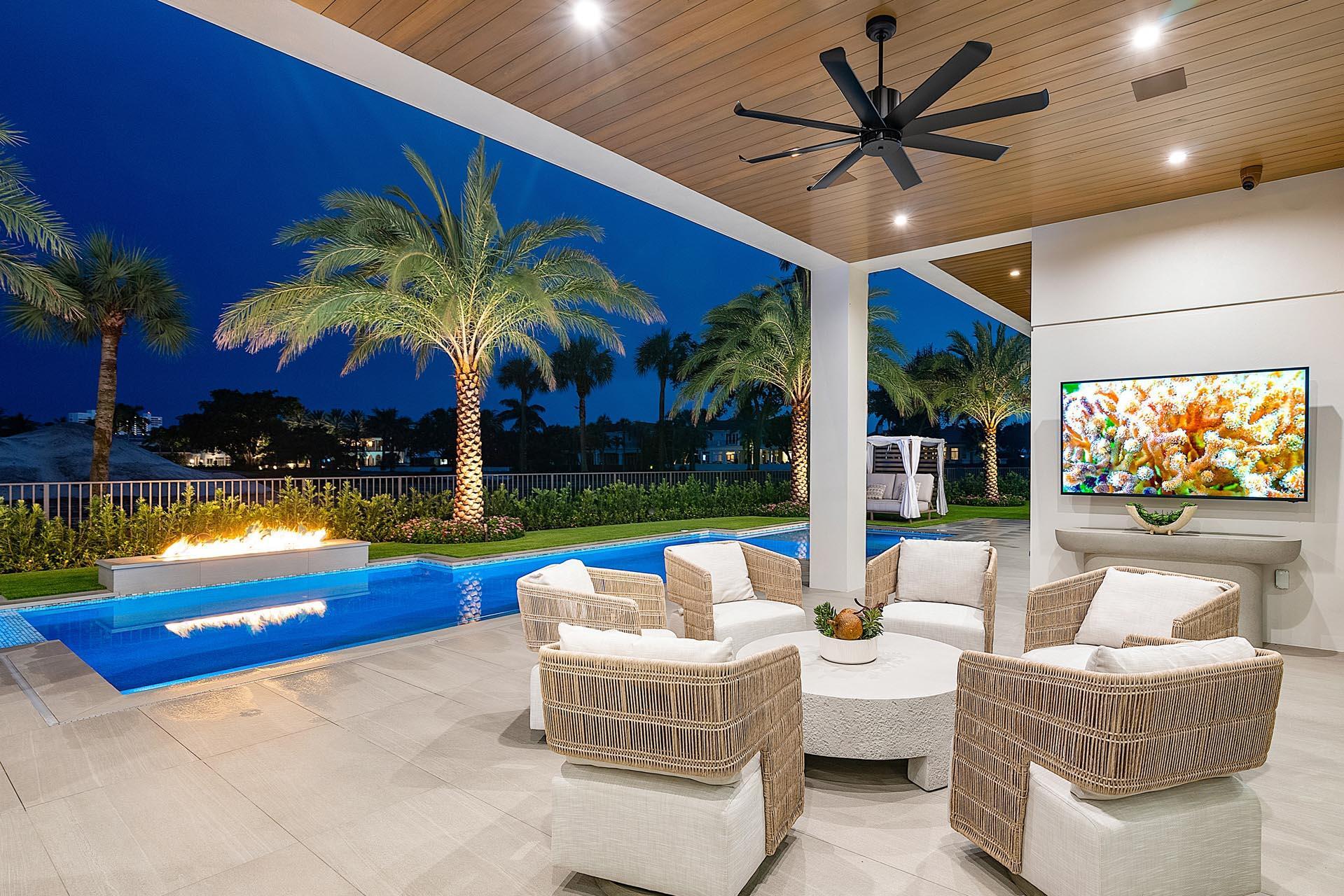 ROYAL PALM YACHT & COUNTRY CLUB - Residential