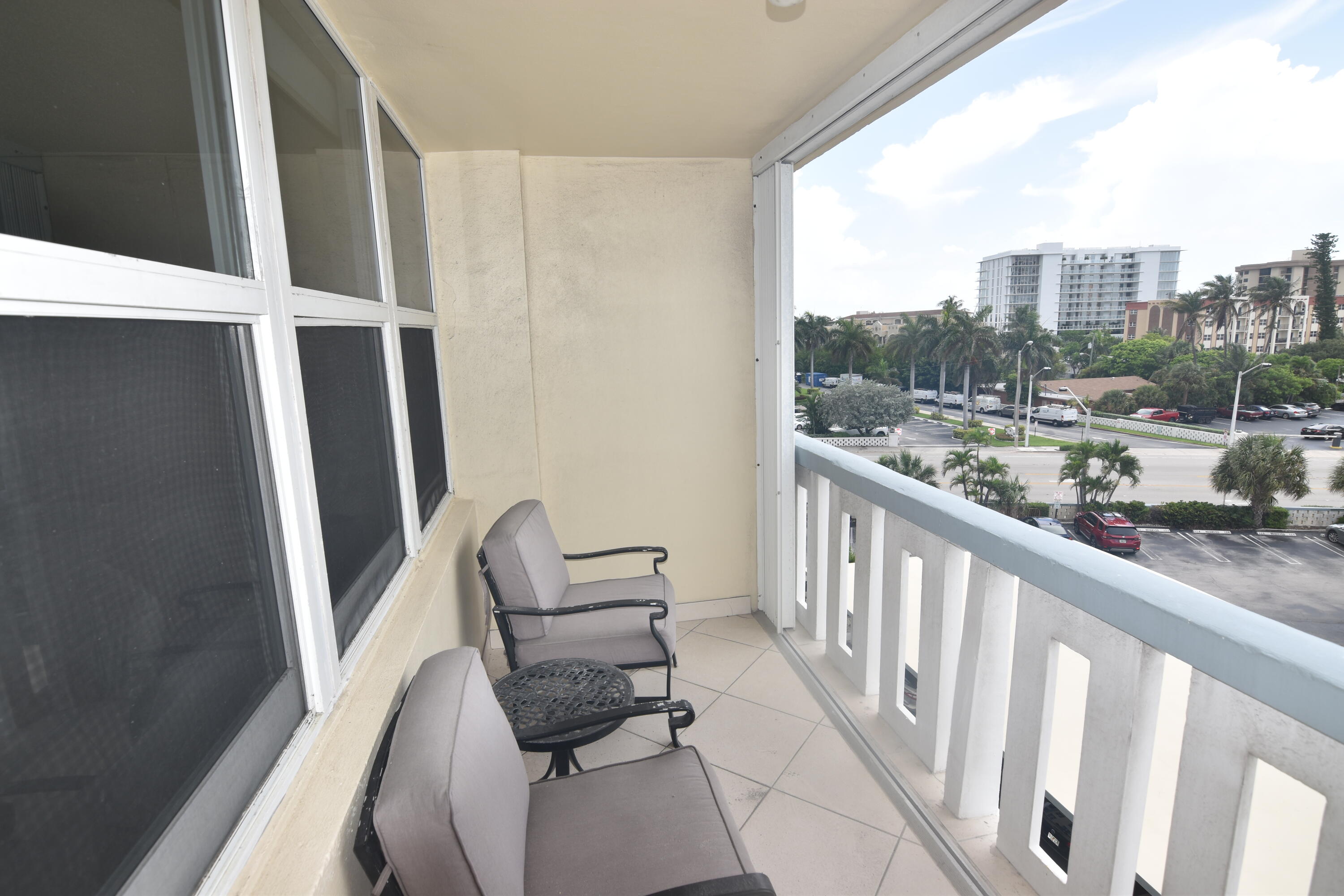 JAMAICA HOUSE CONDOMINIUM - Residential Lease